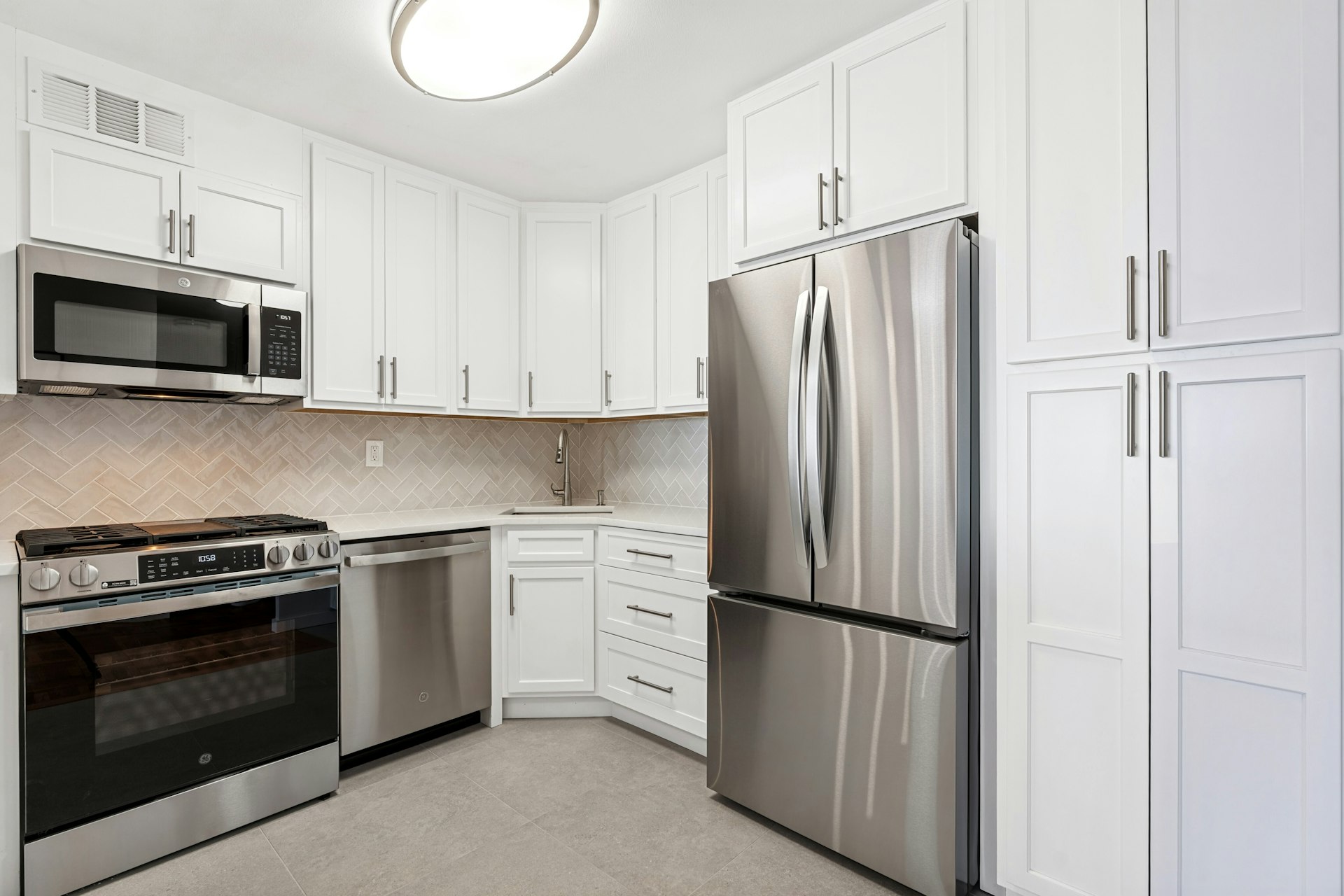 2000 Linwood Avenue #14D