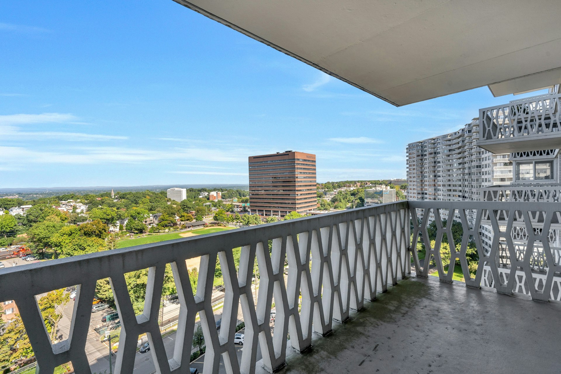 2000 Linwood Avenue #14D