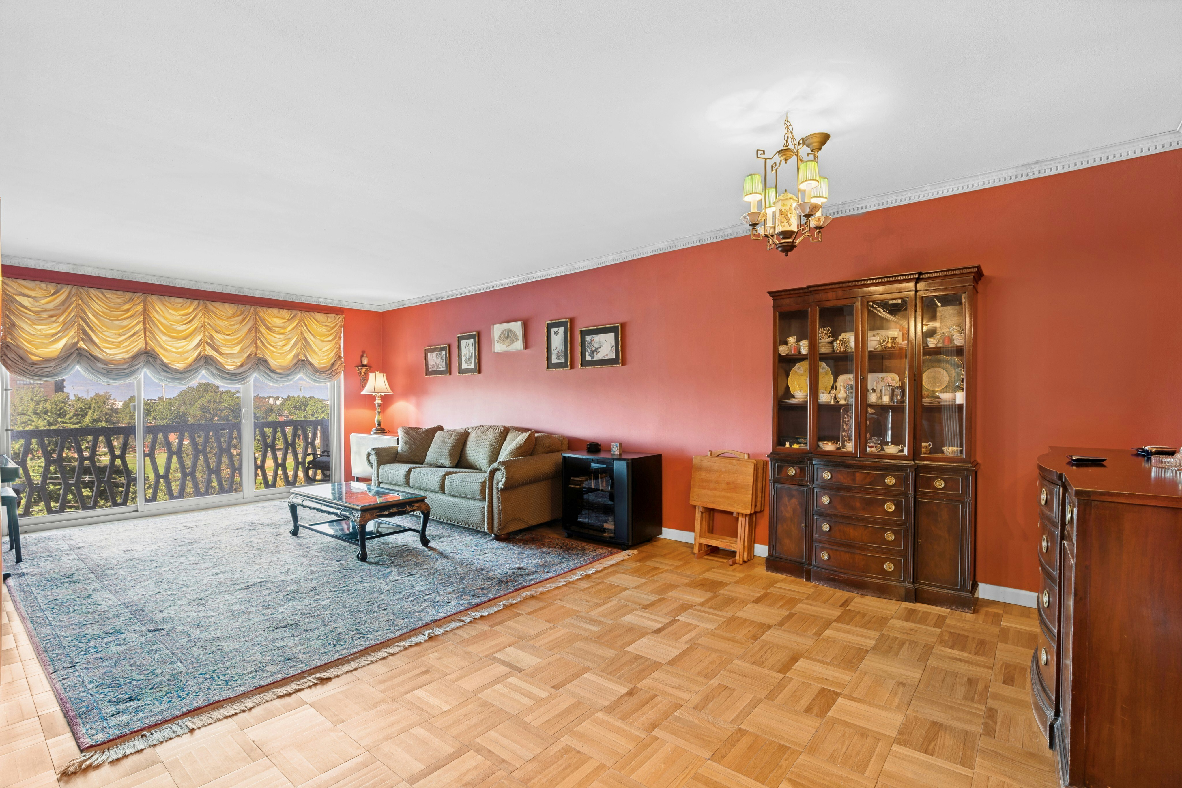 2100 Linwood Avenue #6C