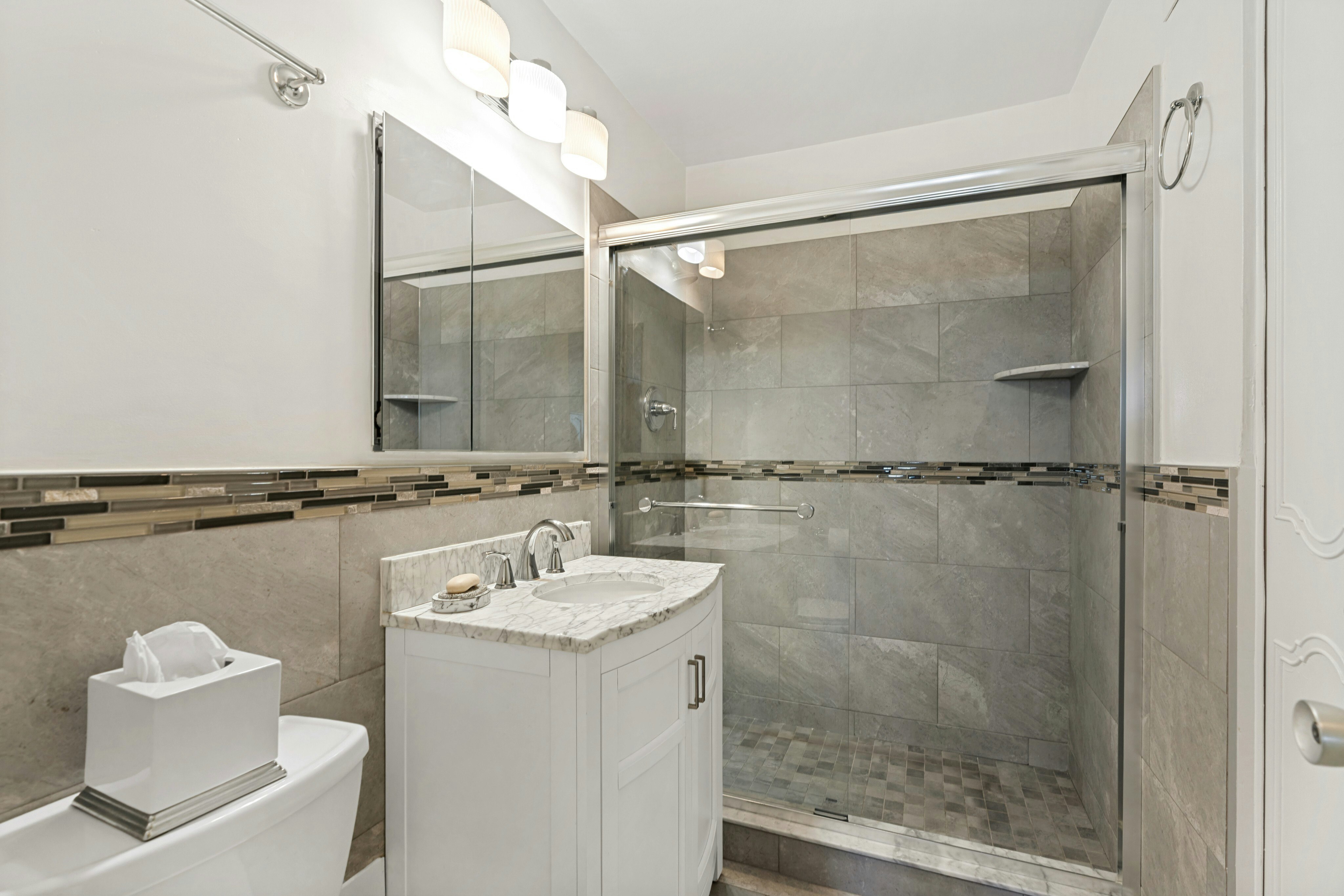 2100 Linwood Avenue #6C