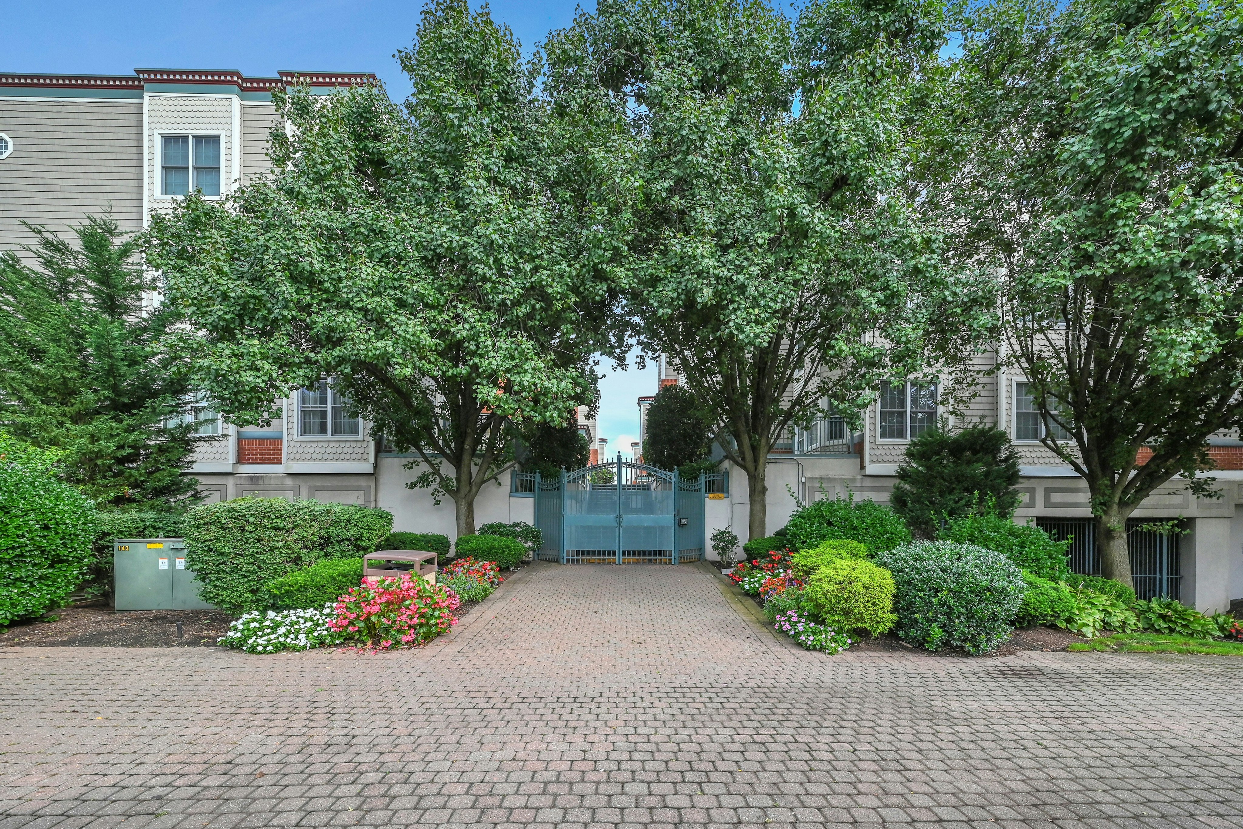 333 The Promenade 