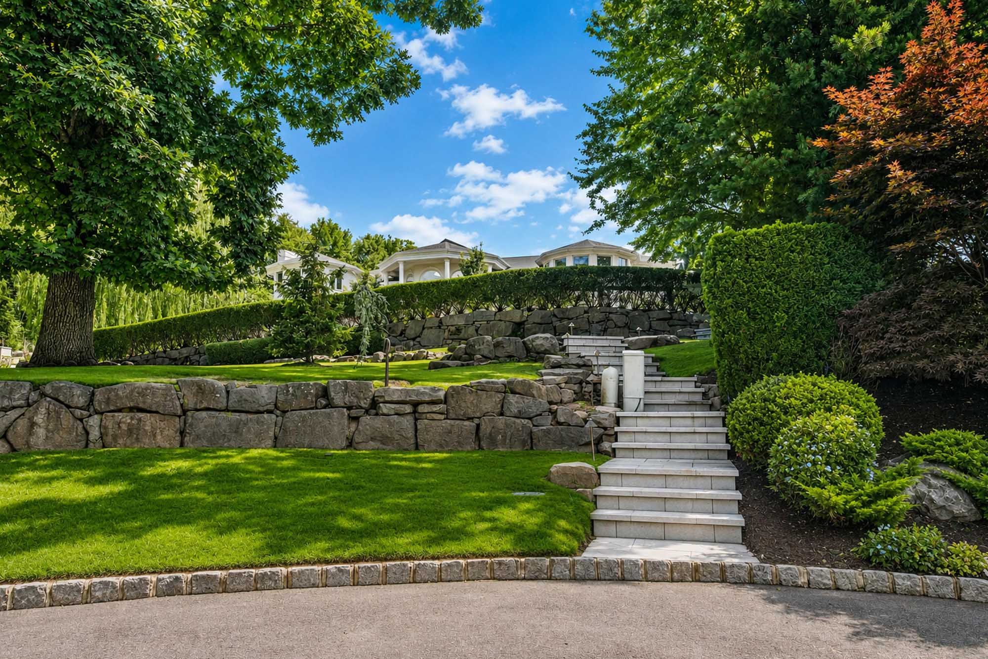 14 E Hill Court