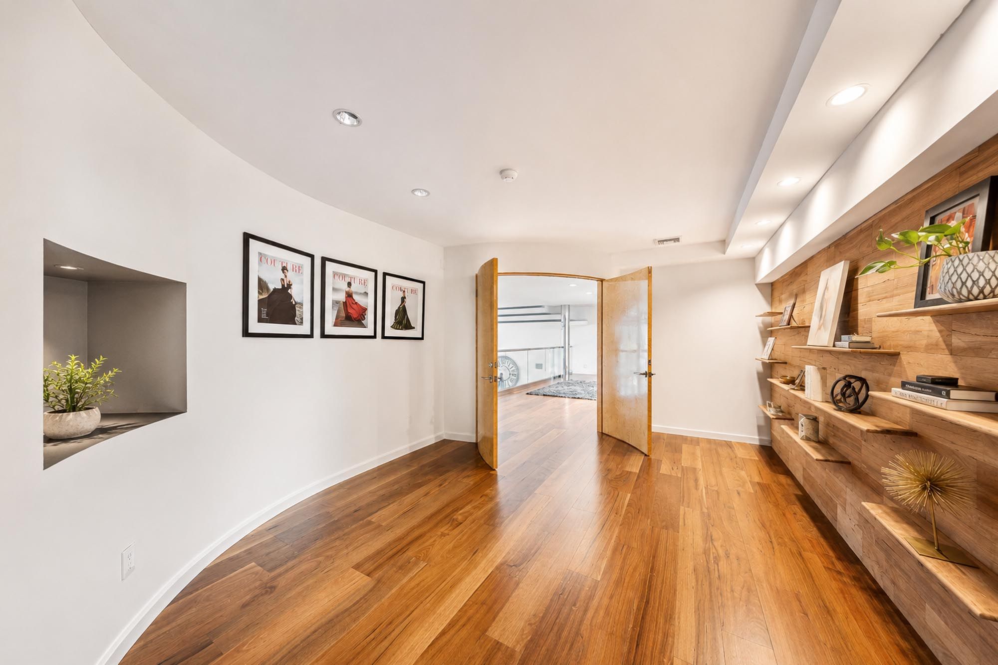 14 E Hill Court