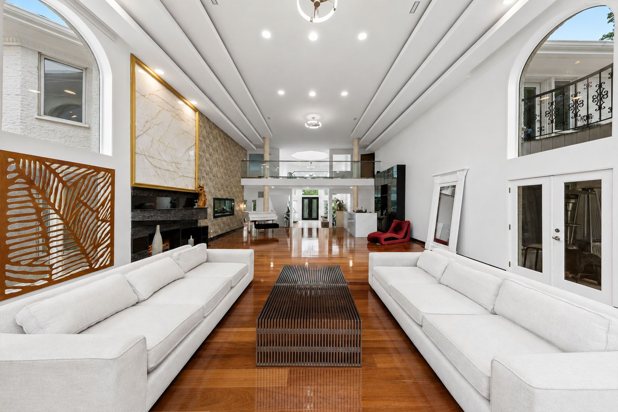 14 E Hill Court