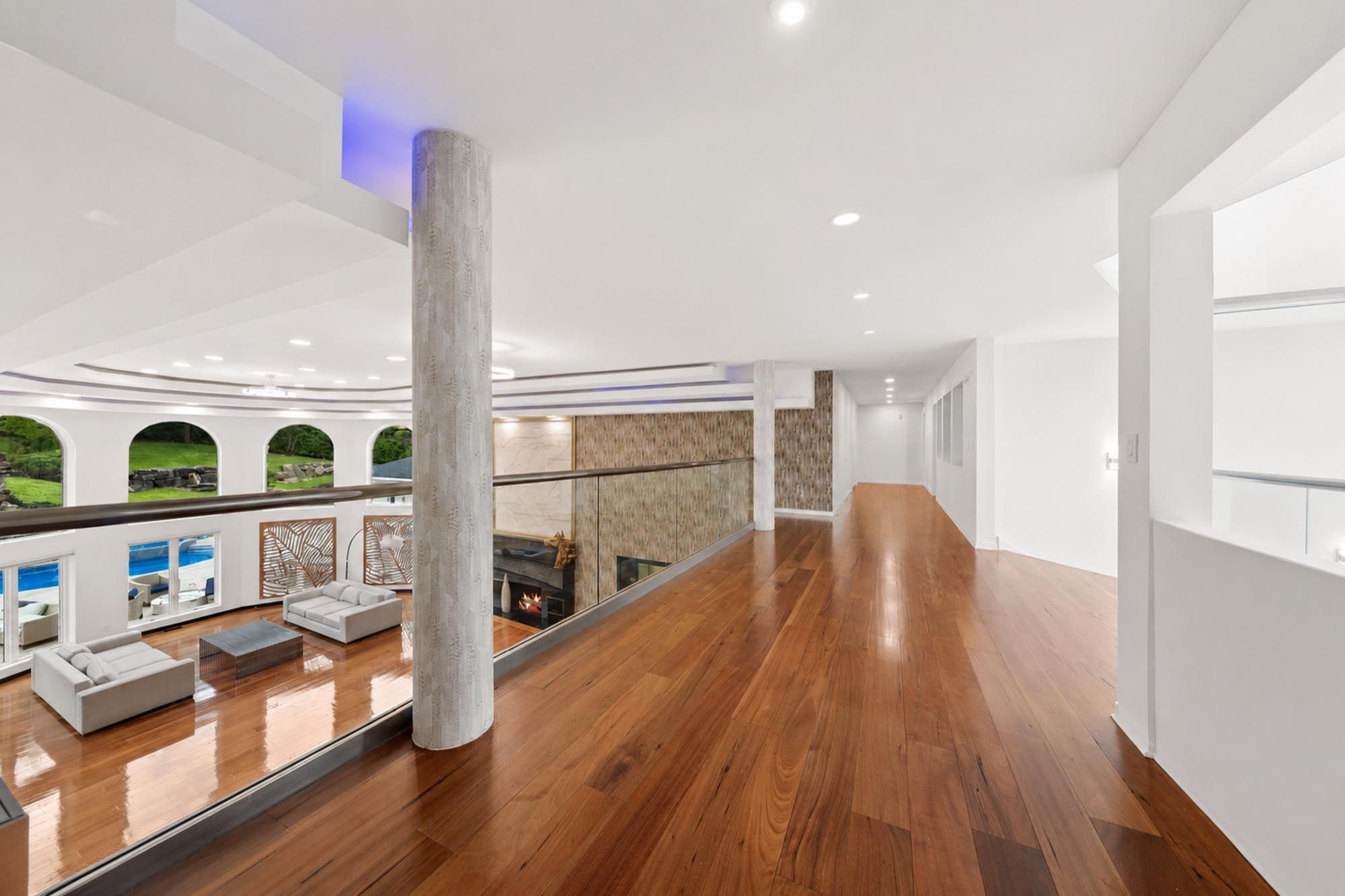 14 E Hill Court