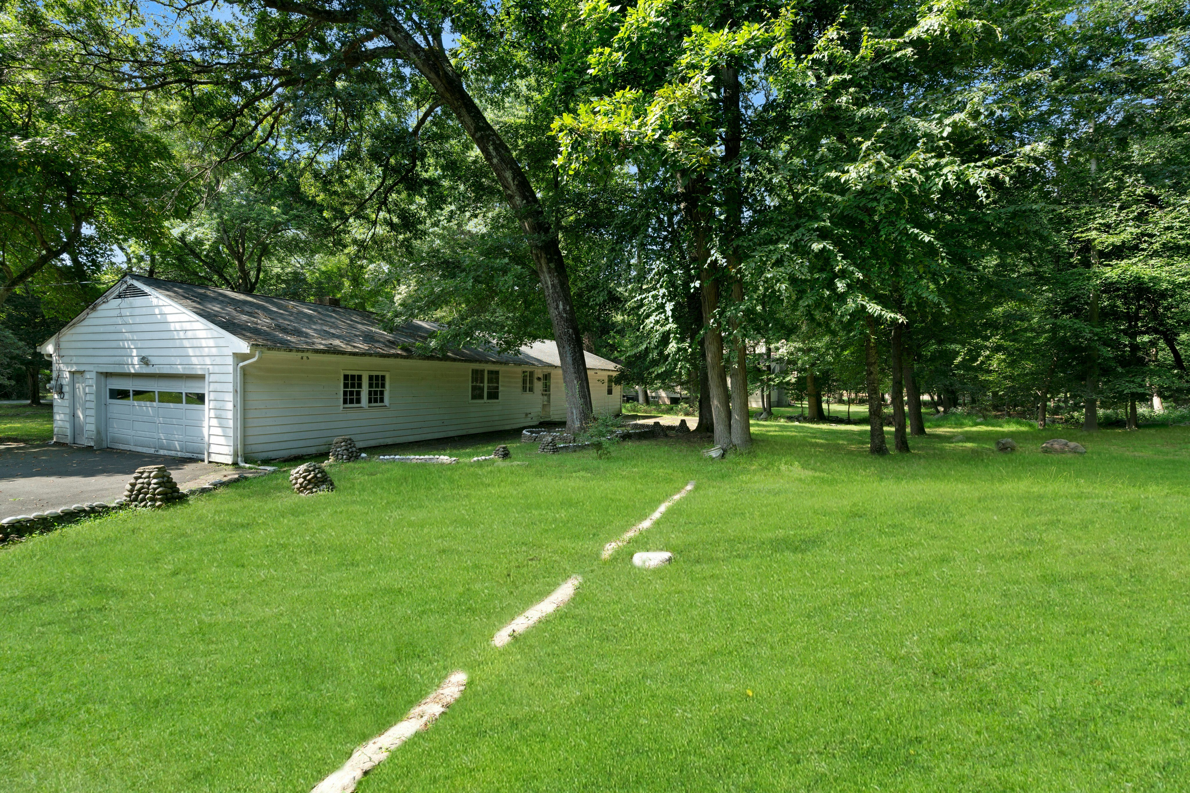 15 Pinehill Drive 