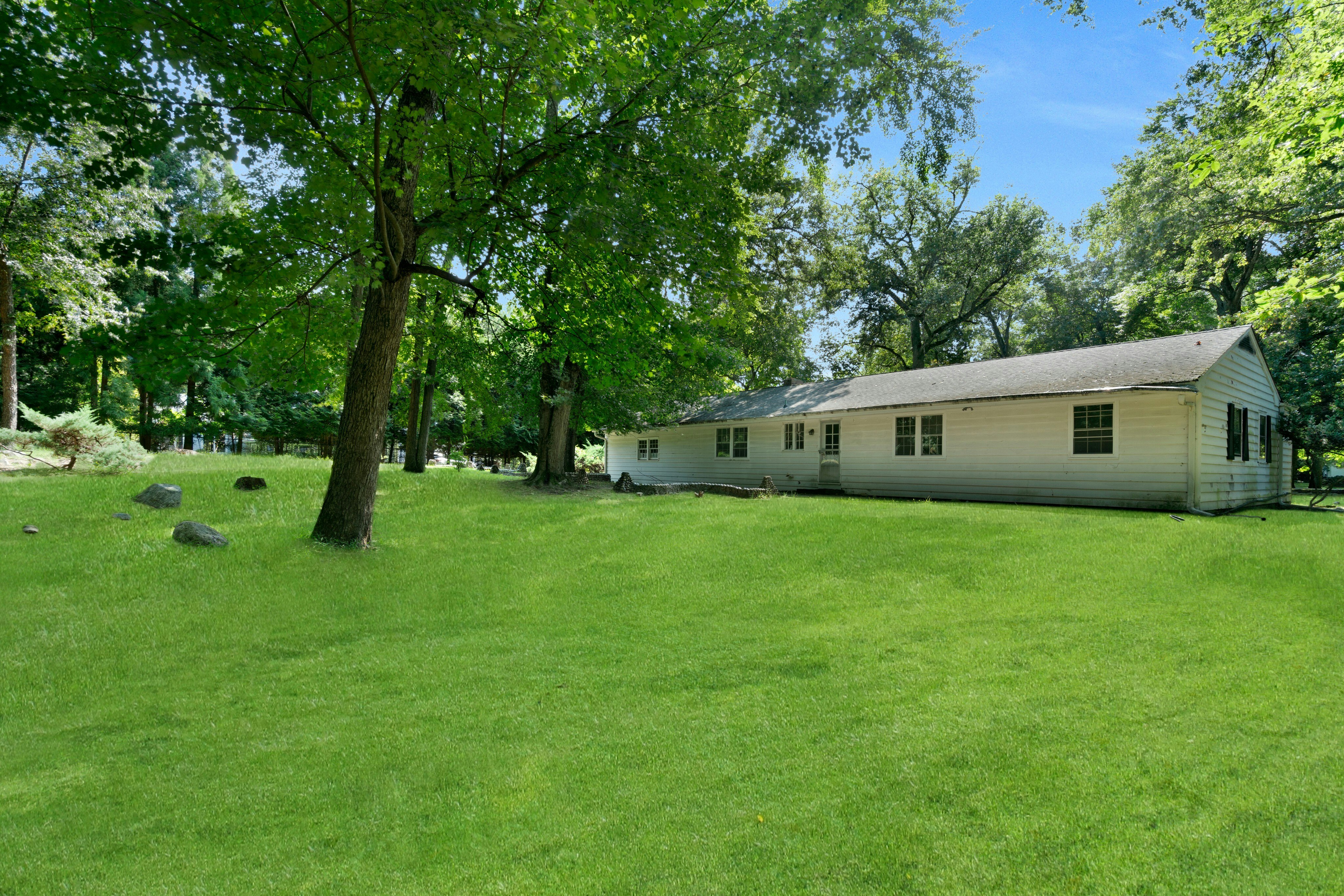15 Pinehill Drive 
