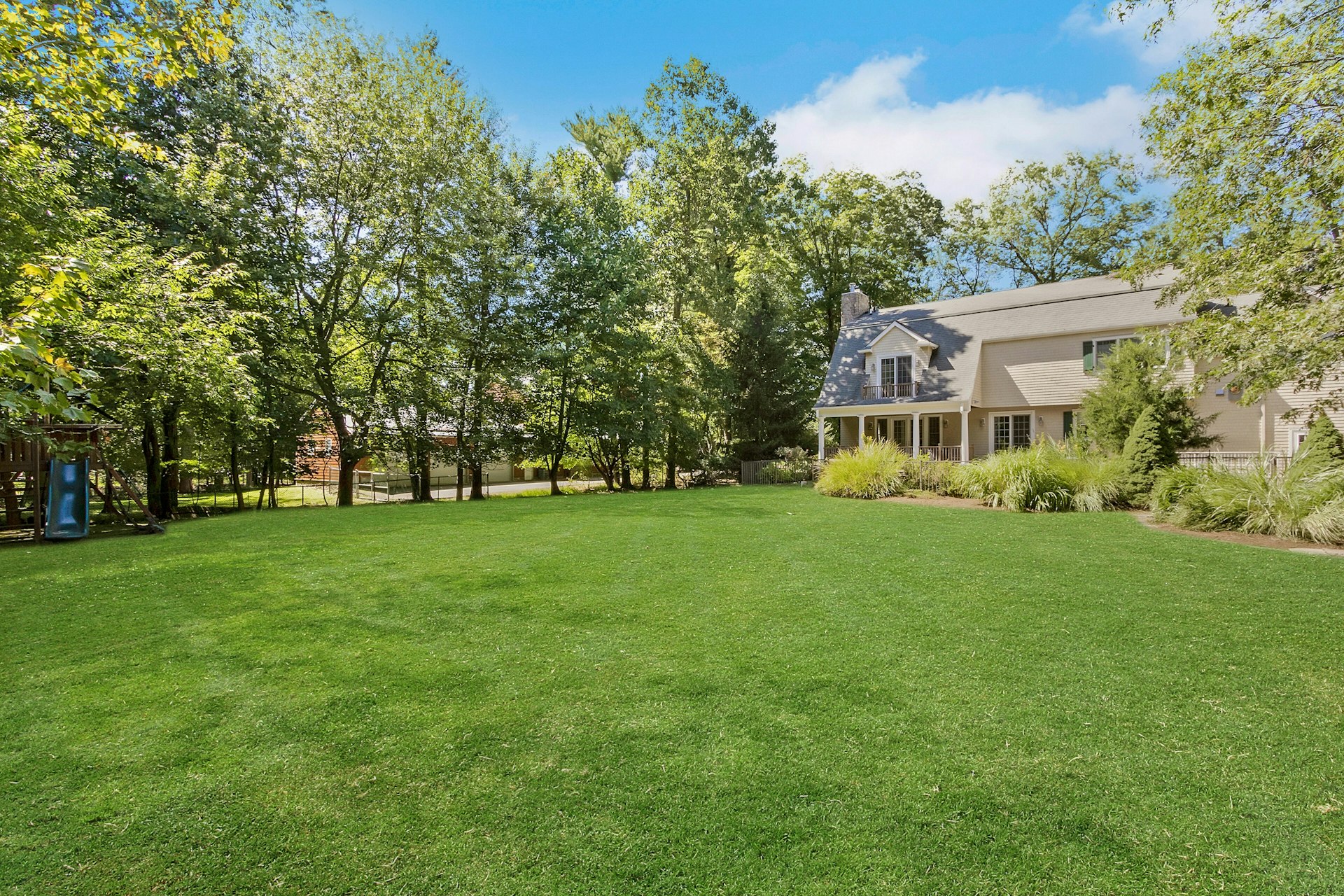 42 Warren Lane