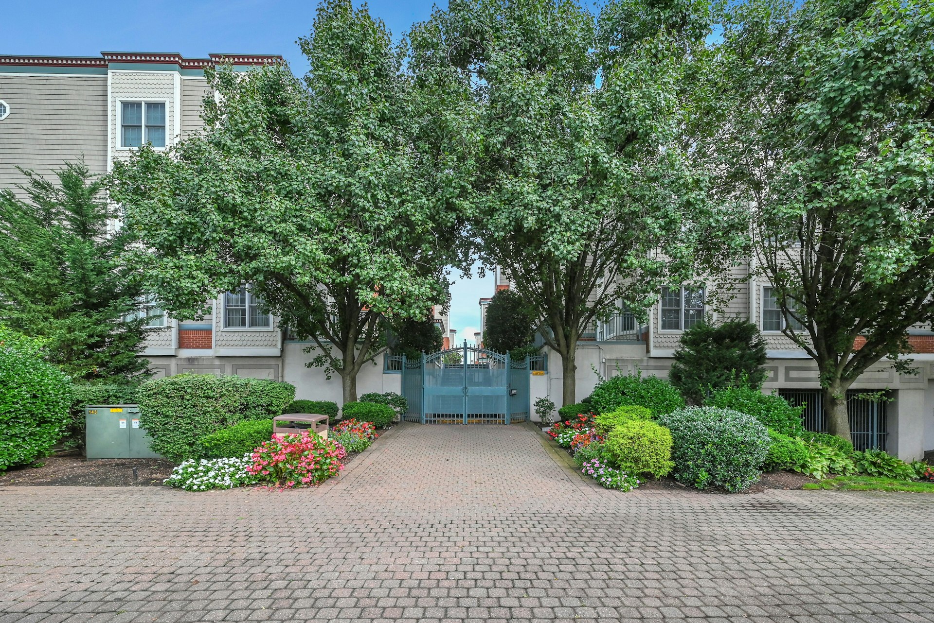 333 The Promenade 