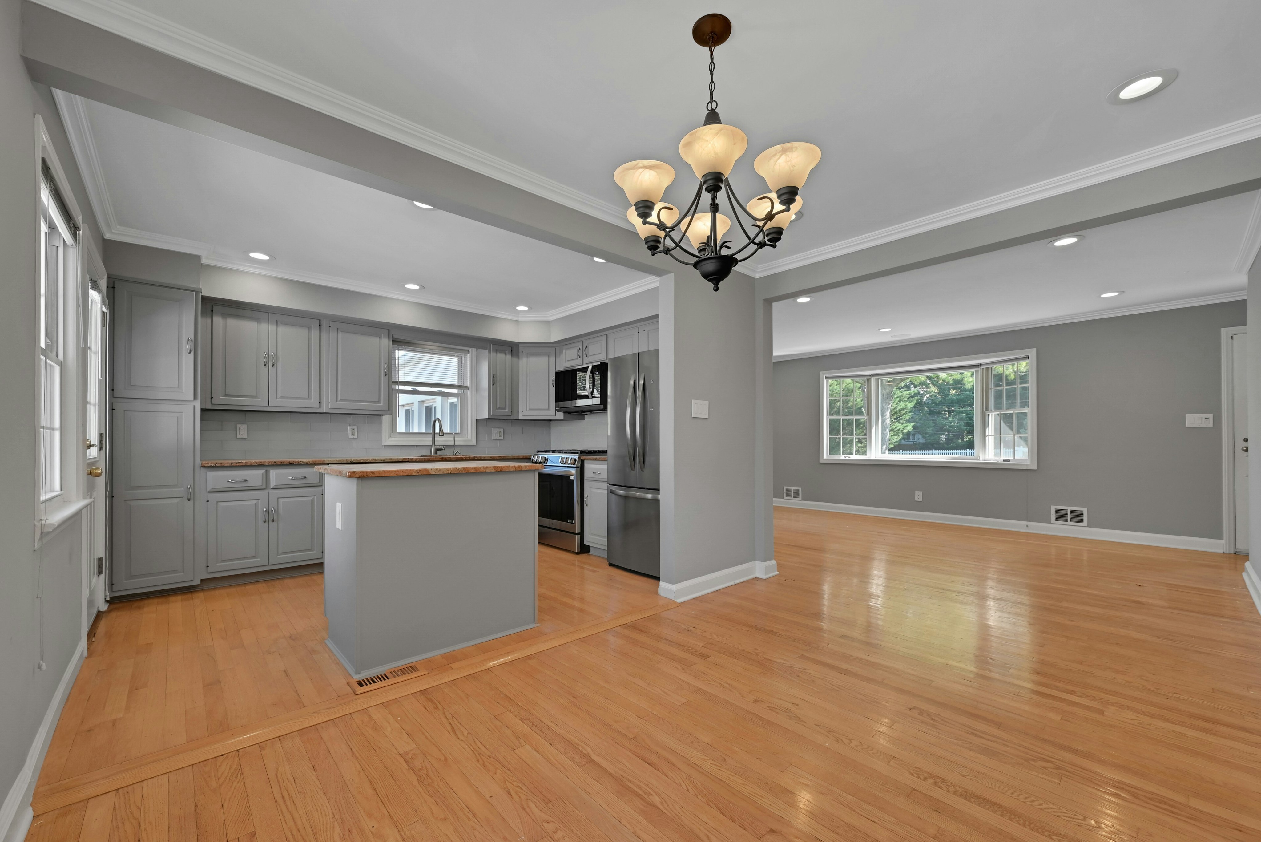 430 Bender Avenue 