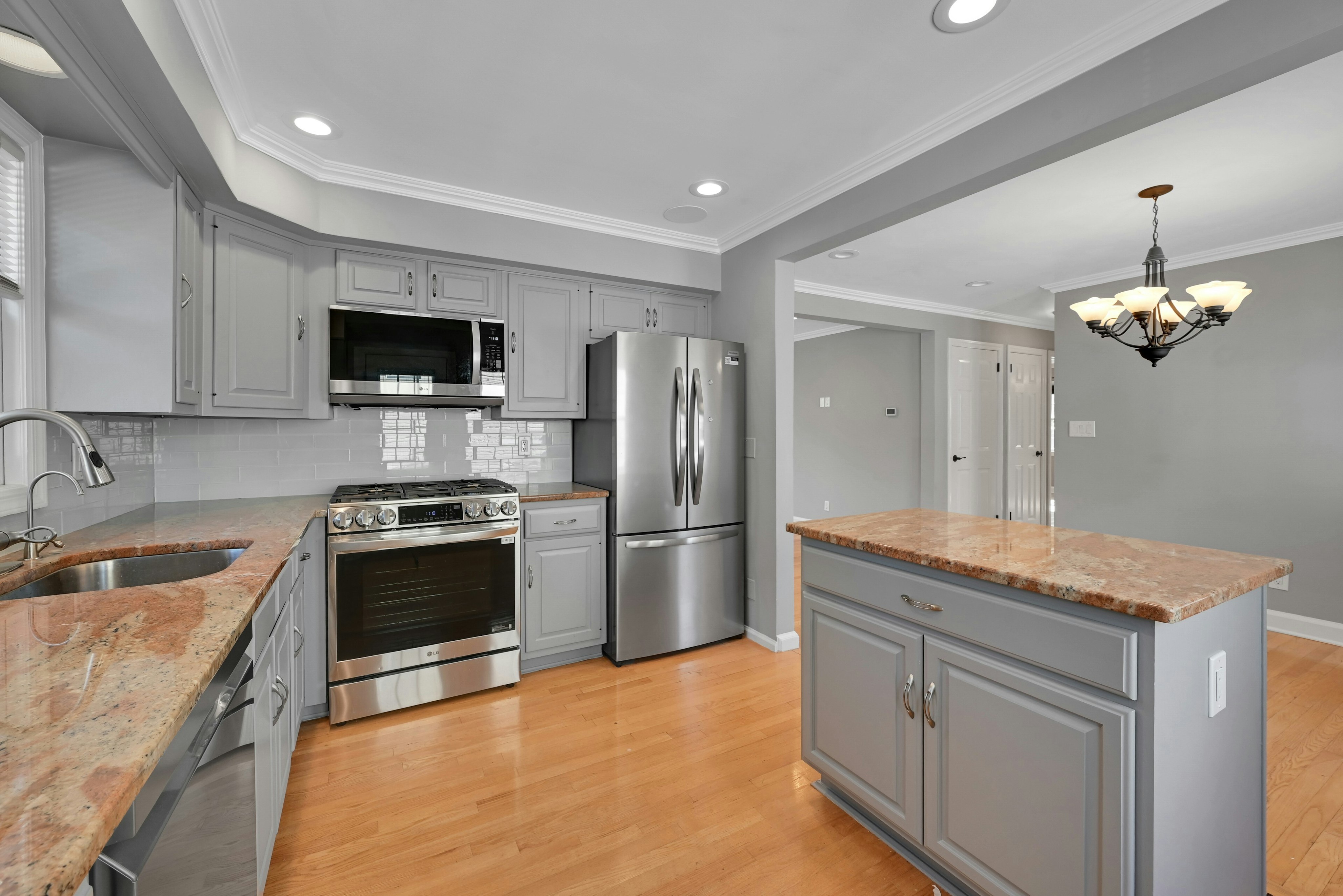 430 Bender Avenue 