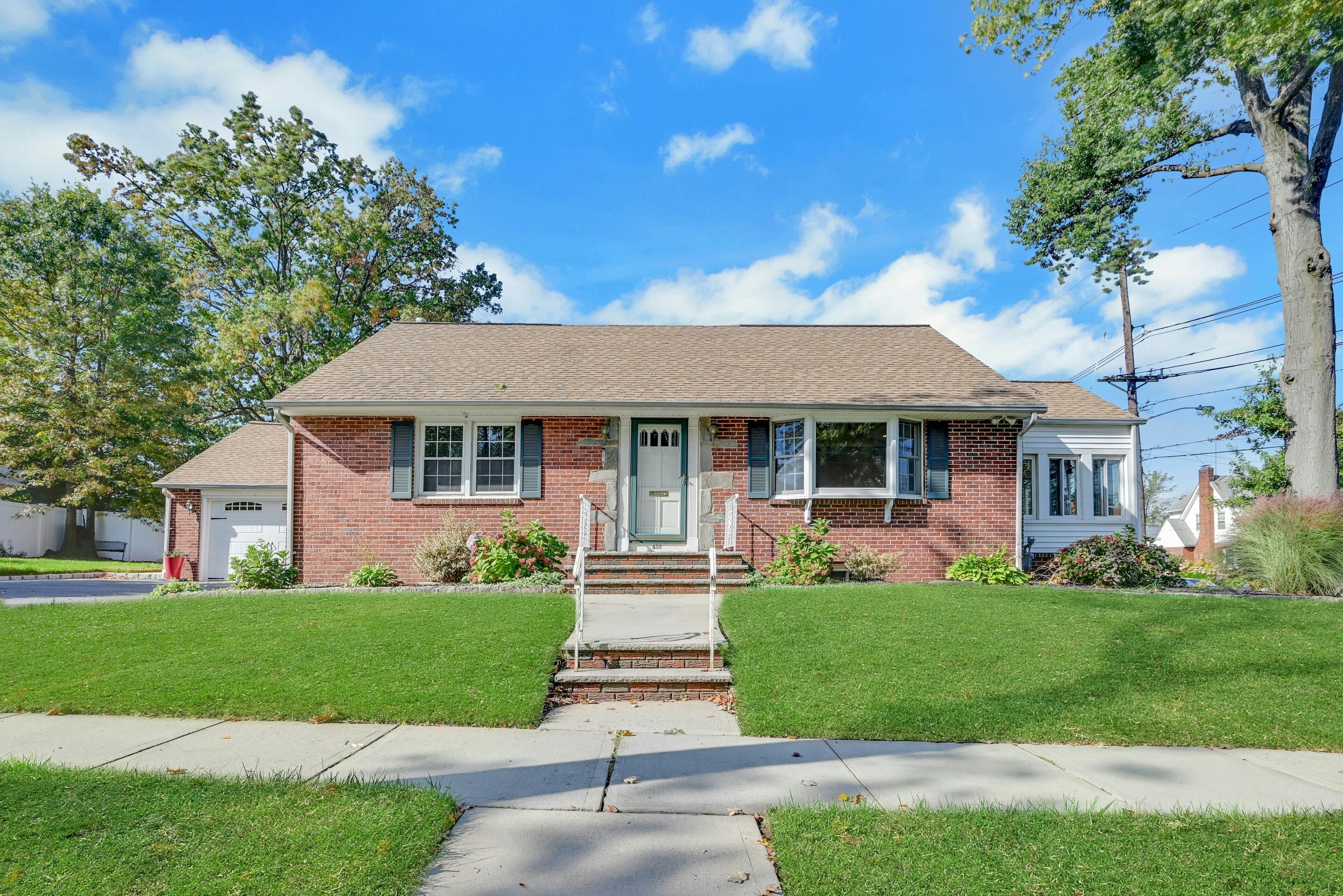 430 Bender Avenue 