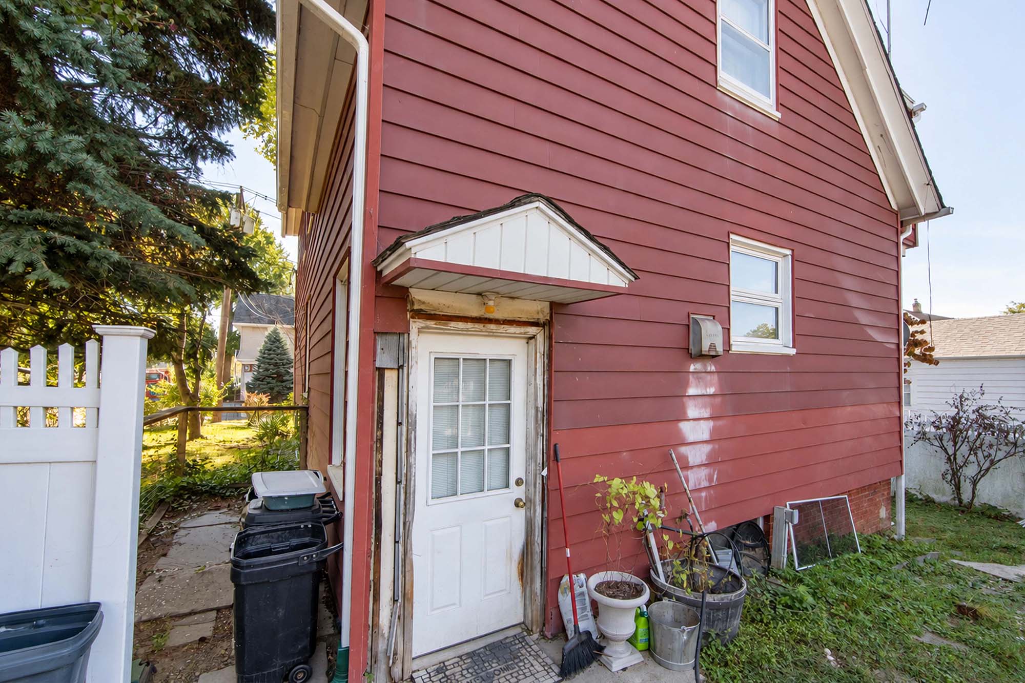 46 Laurel Street 