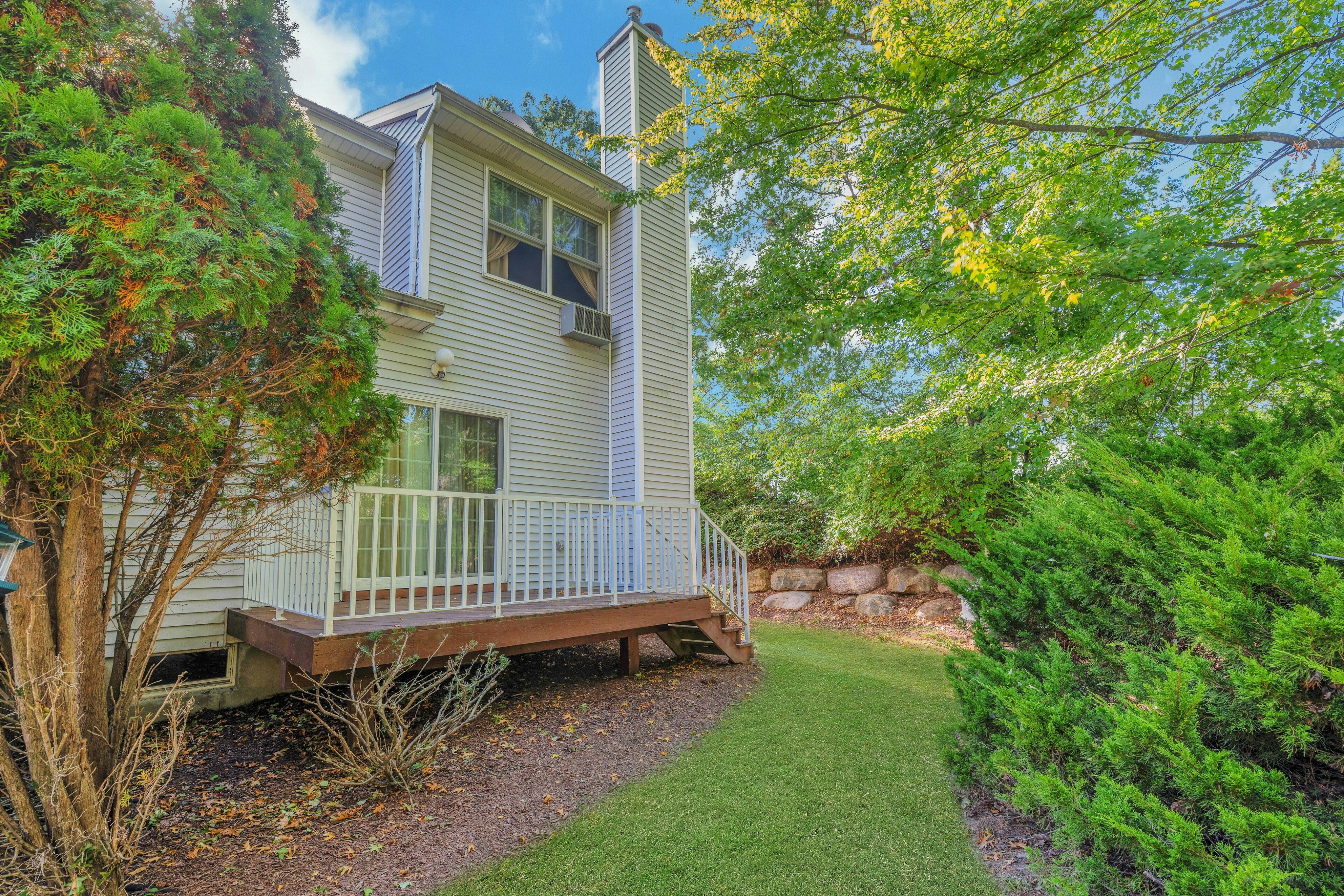 84 Emily Place 