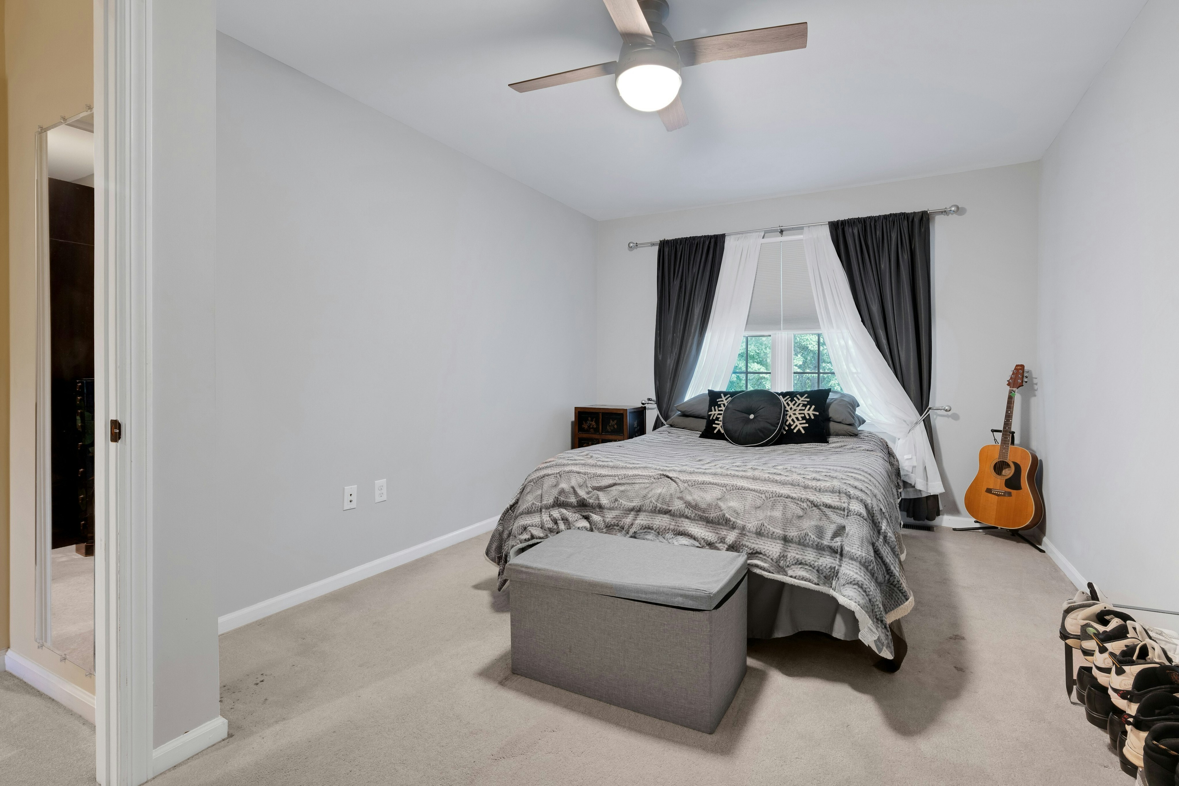 84 Emily Place 
