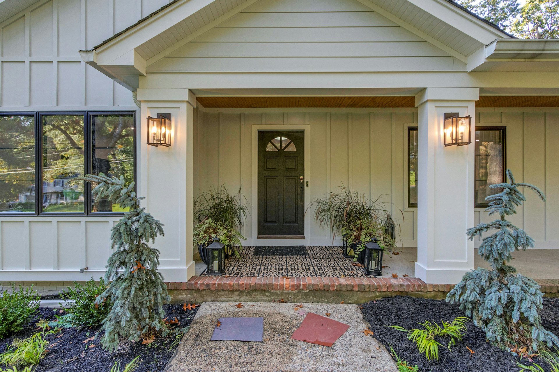 888 Briarwoods Road 