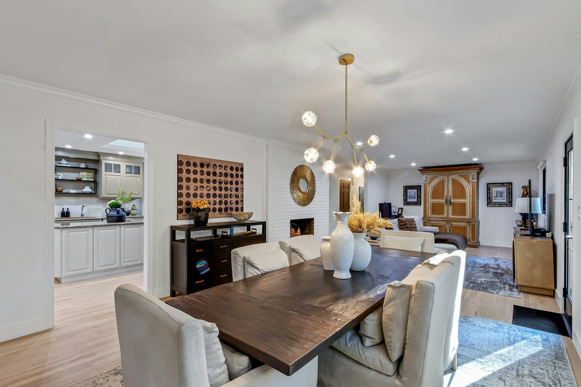 888 Briarwoods Road 