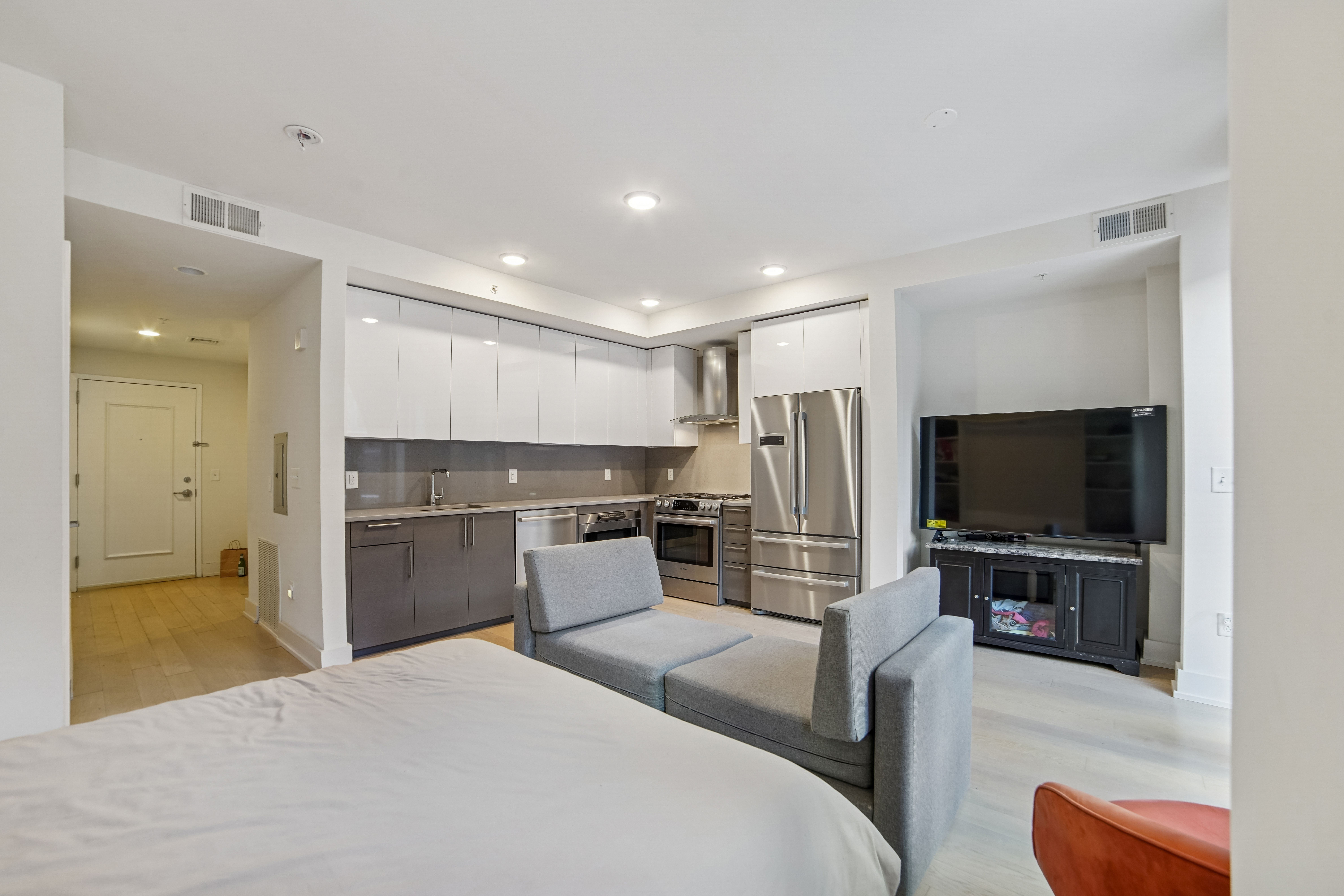 201 Marin Boulevard Unit 4050