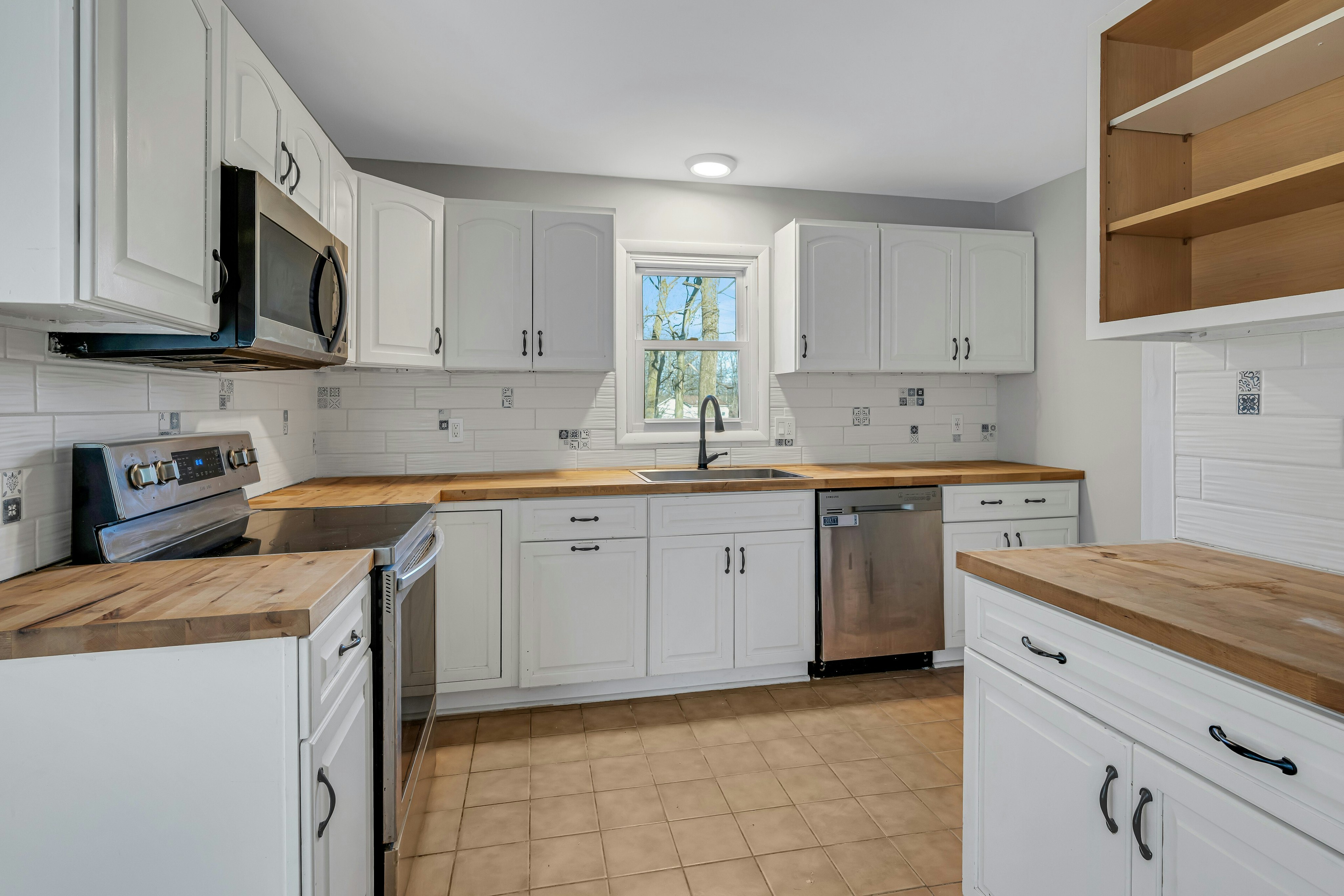 157 Kings Highway 