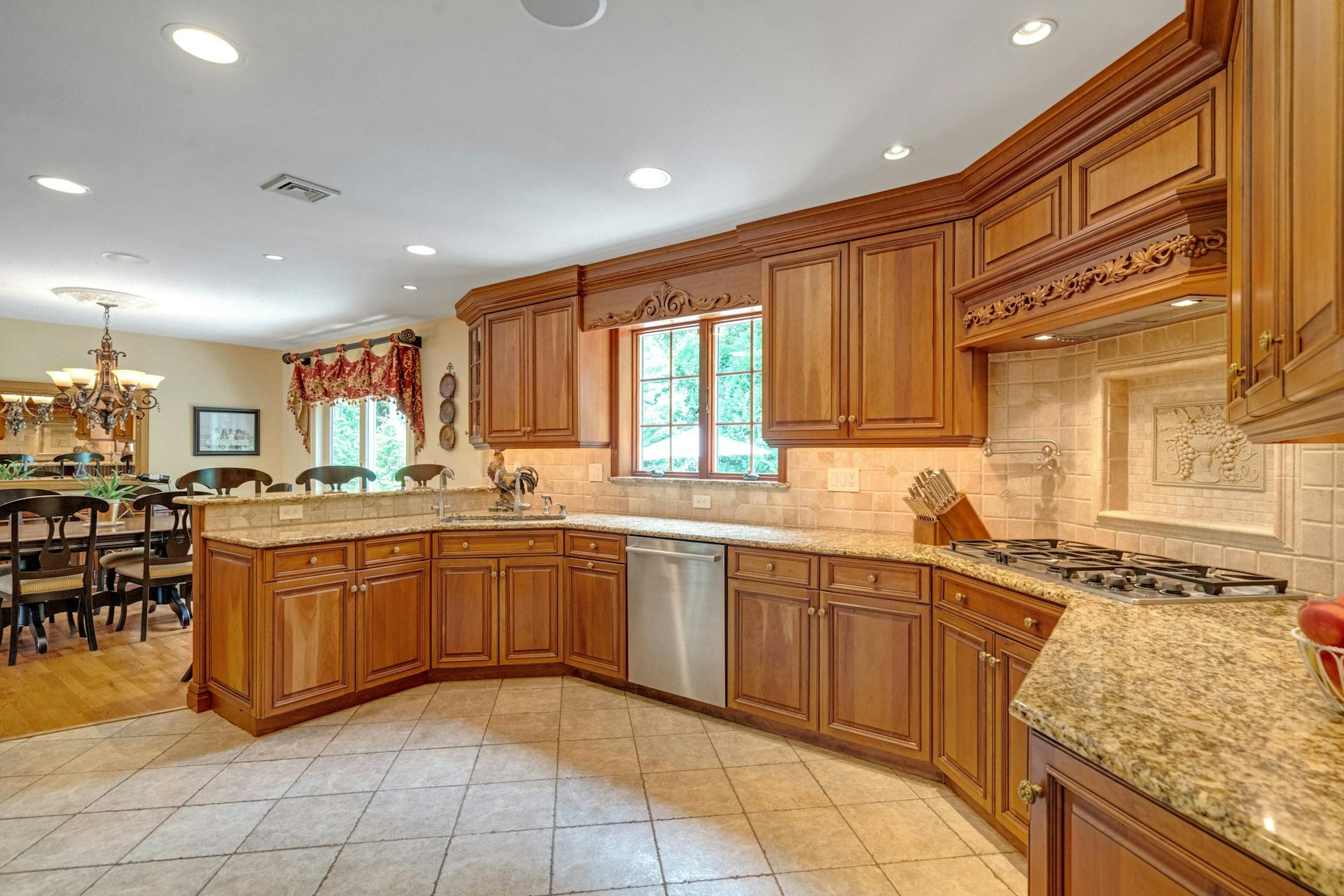 19 Colonial Heights Road 