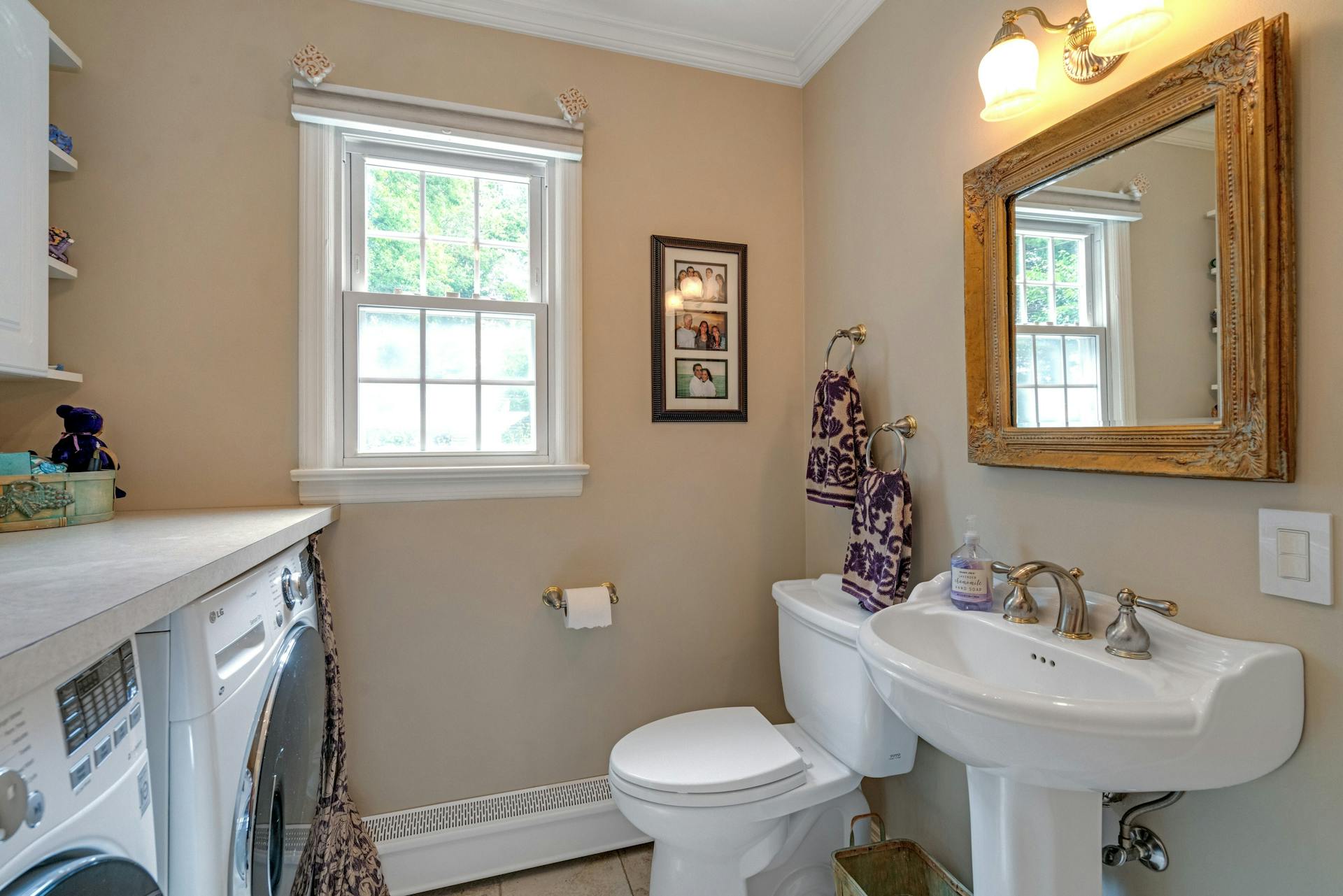 19 Colonial Heights Road 