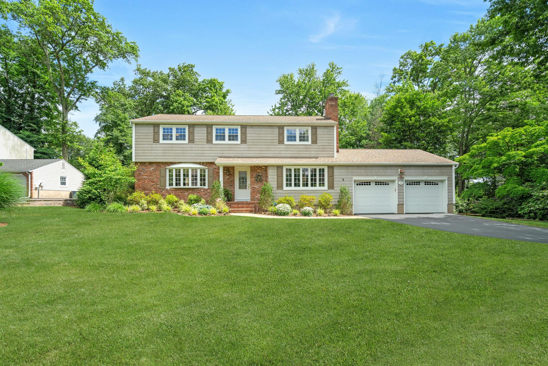 19 Colonial Heights Road 