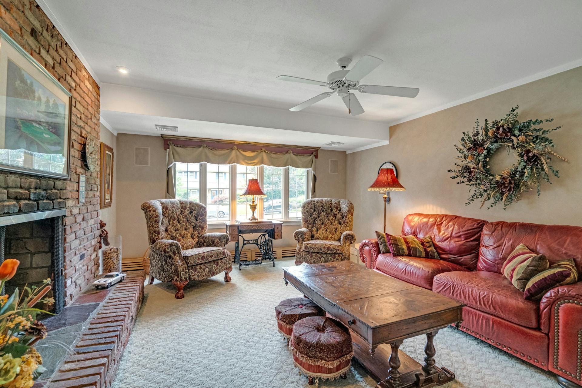 19 Colonial Heights Road 
