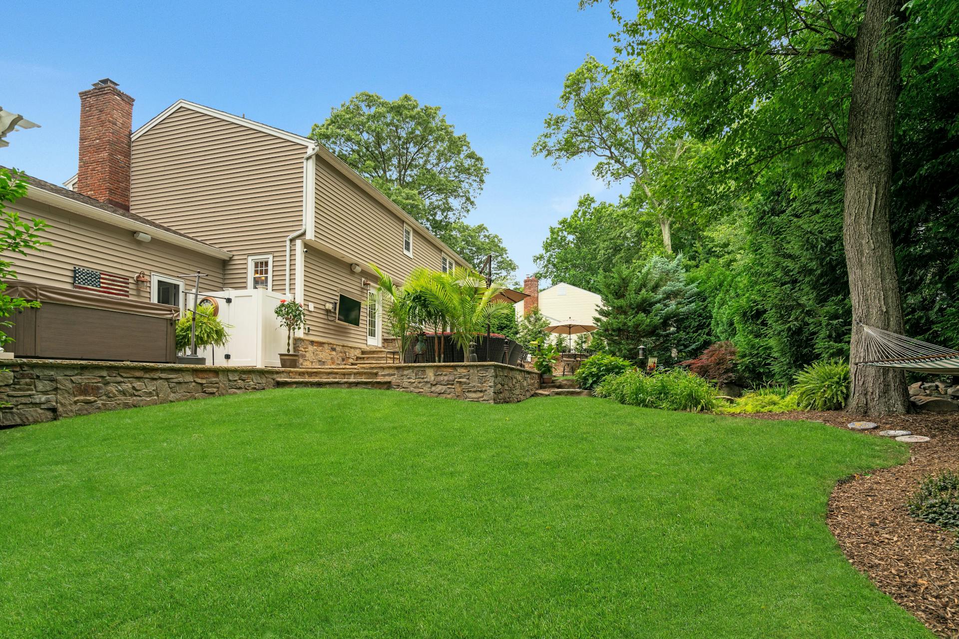19 Colonial Heights Road 
