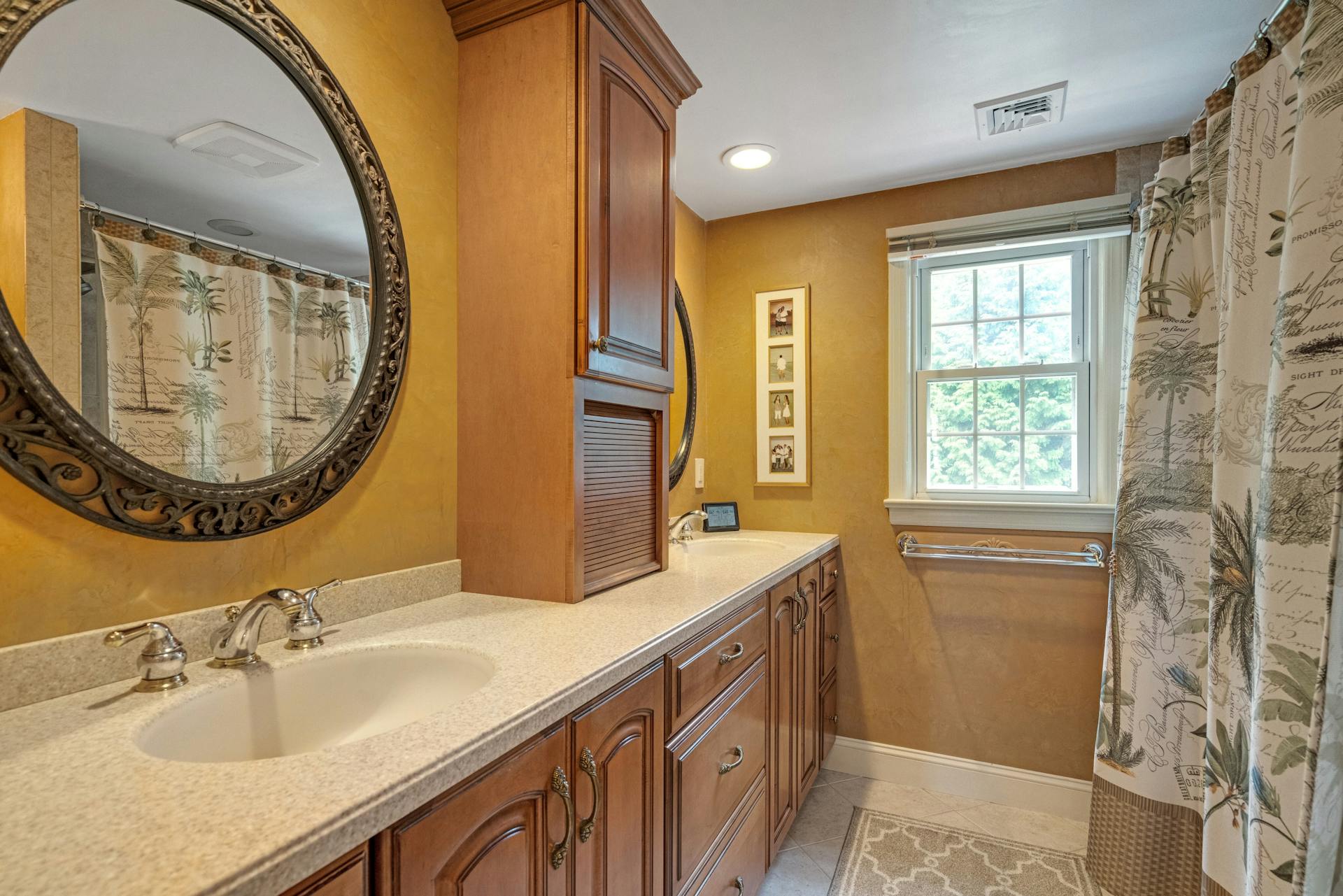 19 Colonial Heights Road 