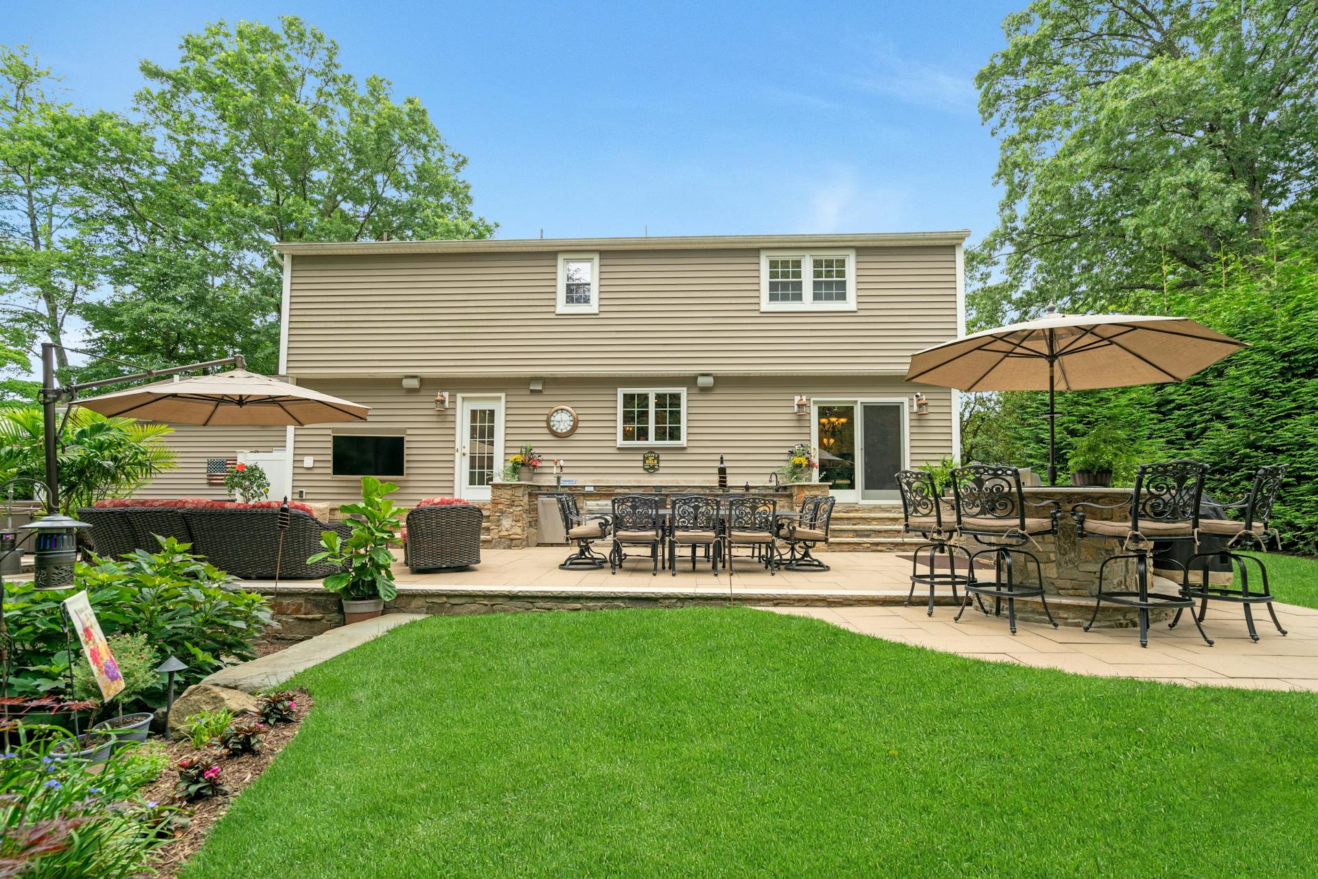 19 Colonial Heights Road 