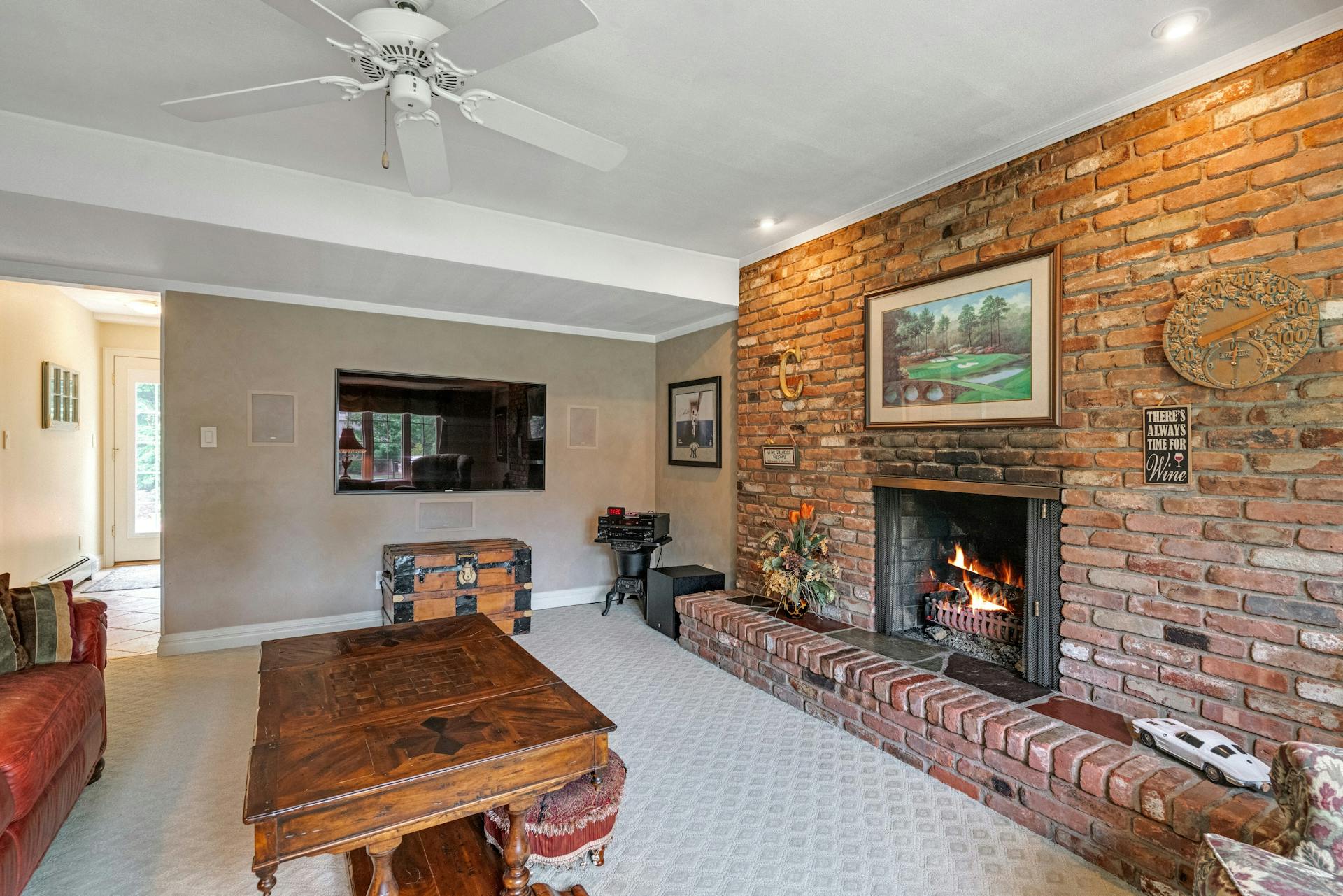 19 Colonial Heights Road 
