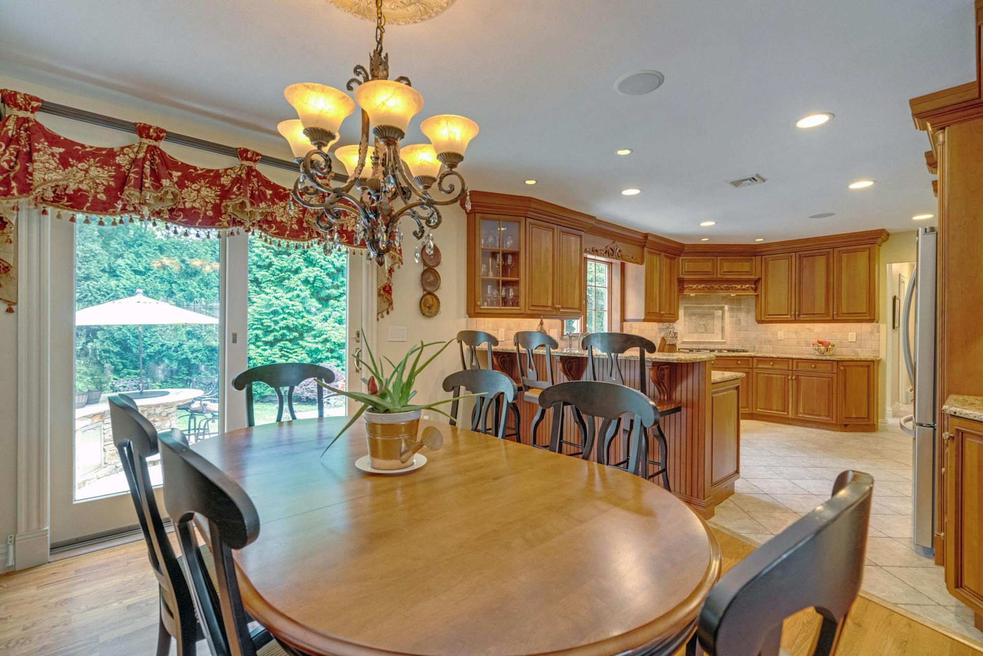 19 Colonial Heights Road 