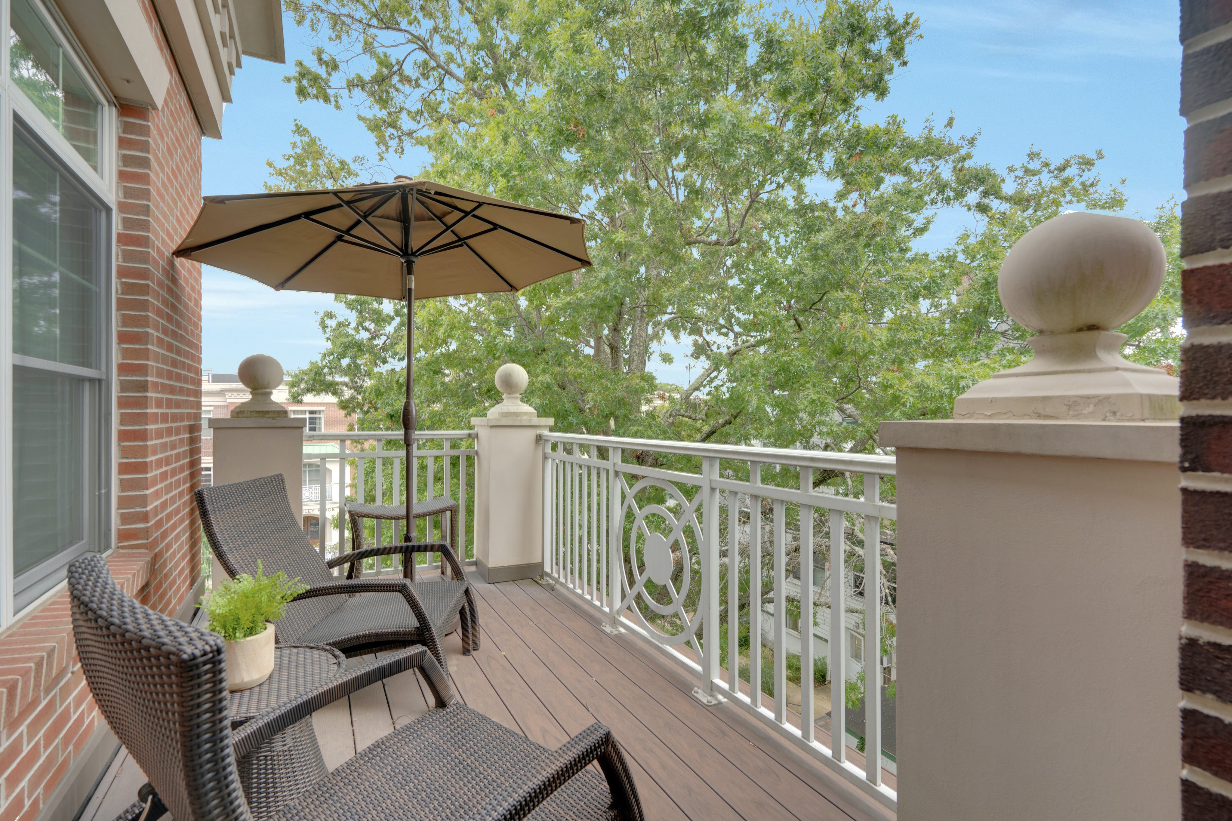 14 Euclid Avenue, Unit 303