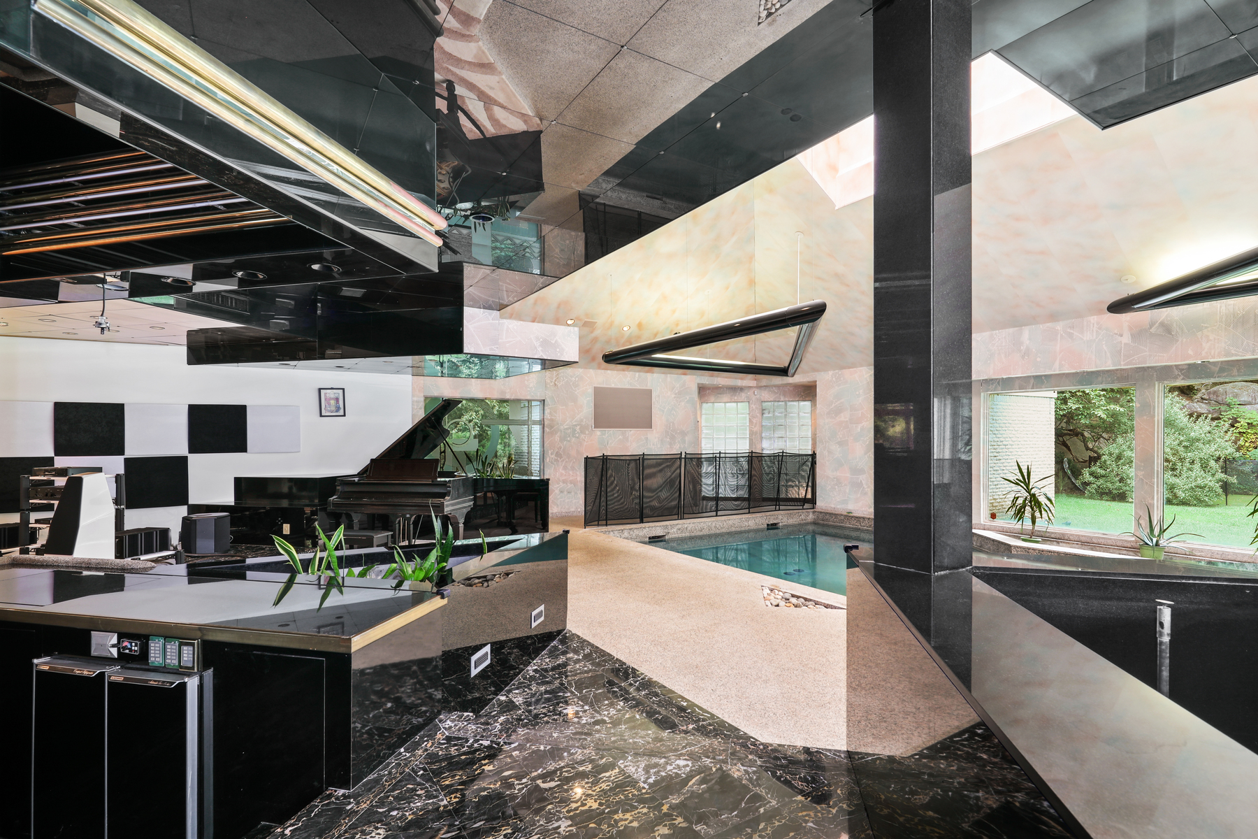 4 Bushkill Drive