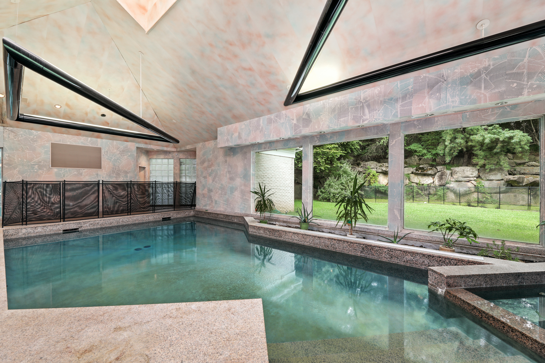 4 Bushkill Drive
