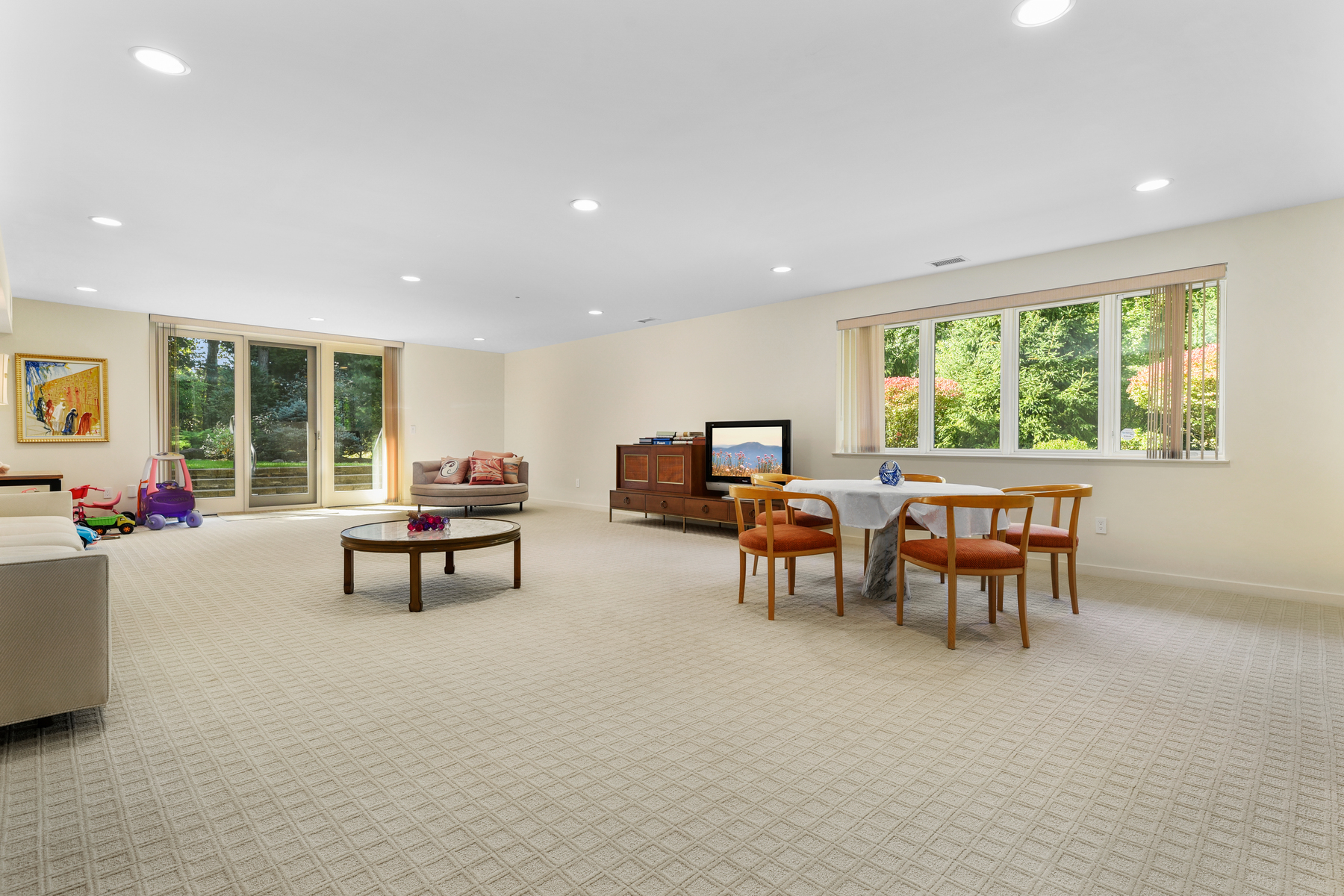 2 Sherwood Court