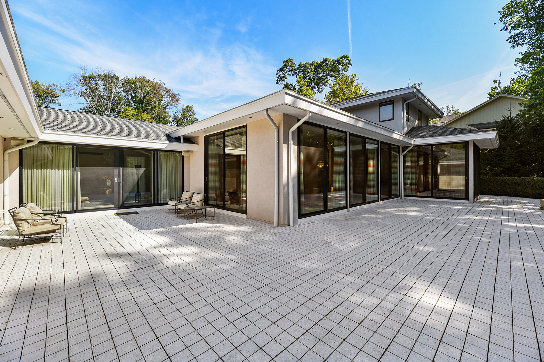 2 Sherwood Court