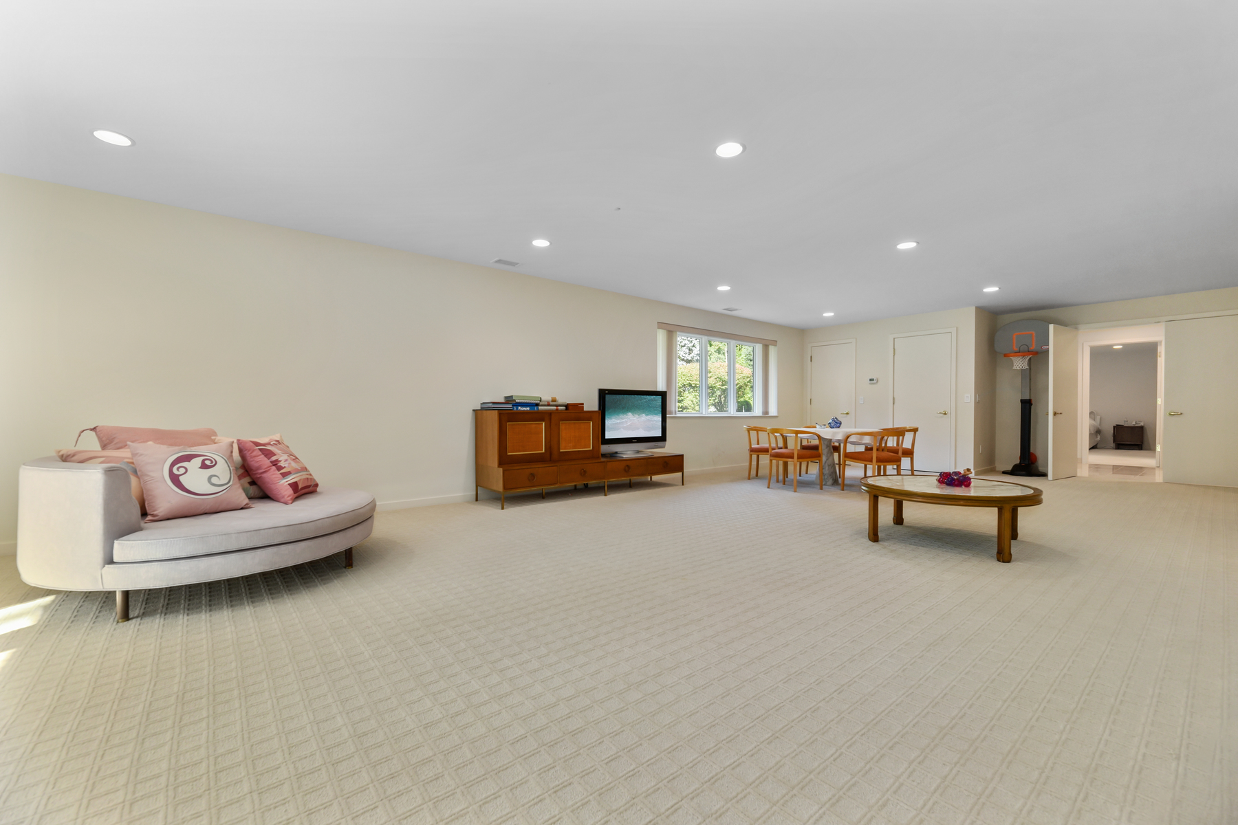 2 Sherwood Court