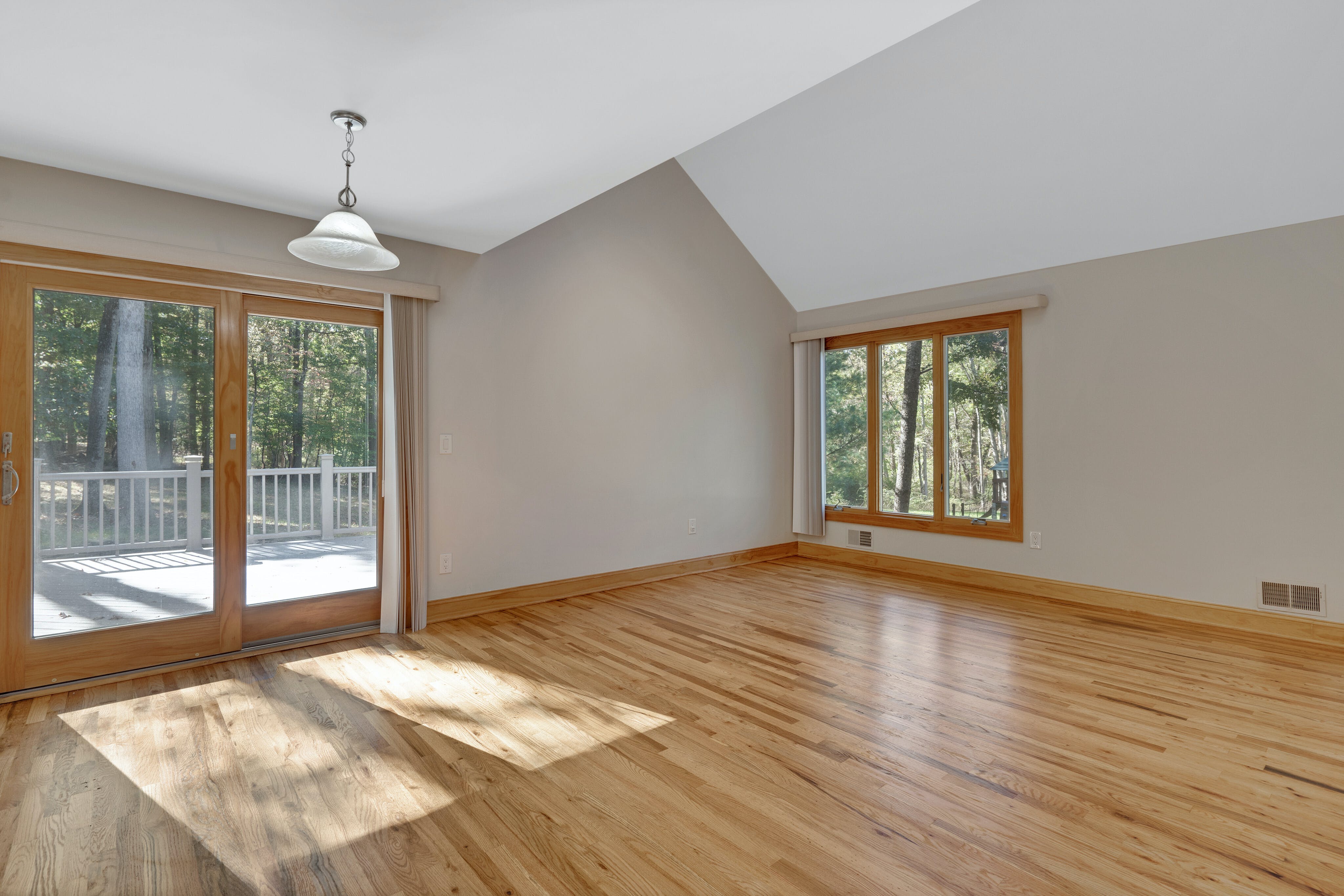 82 Hillcrest Road