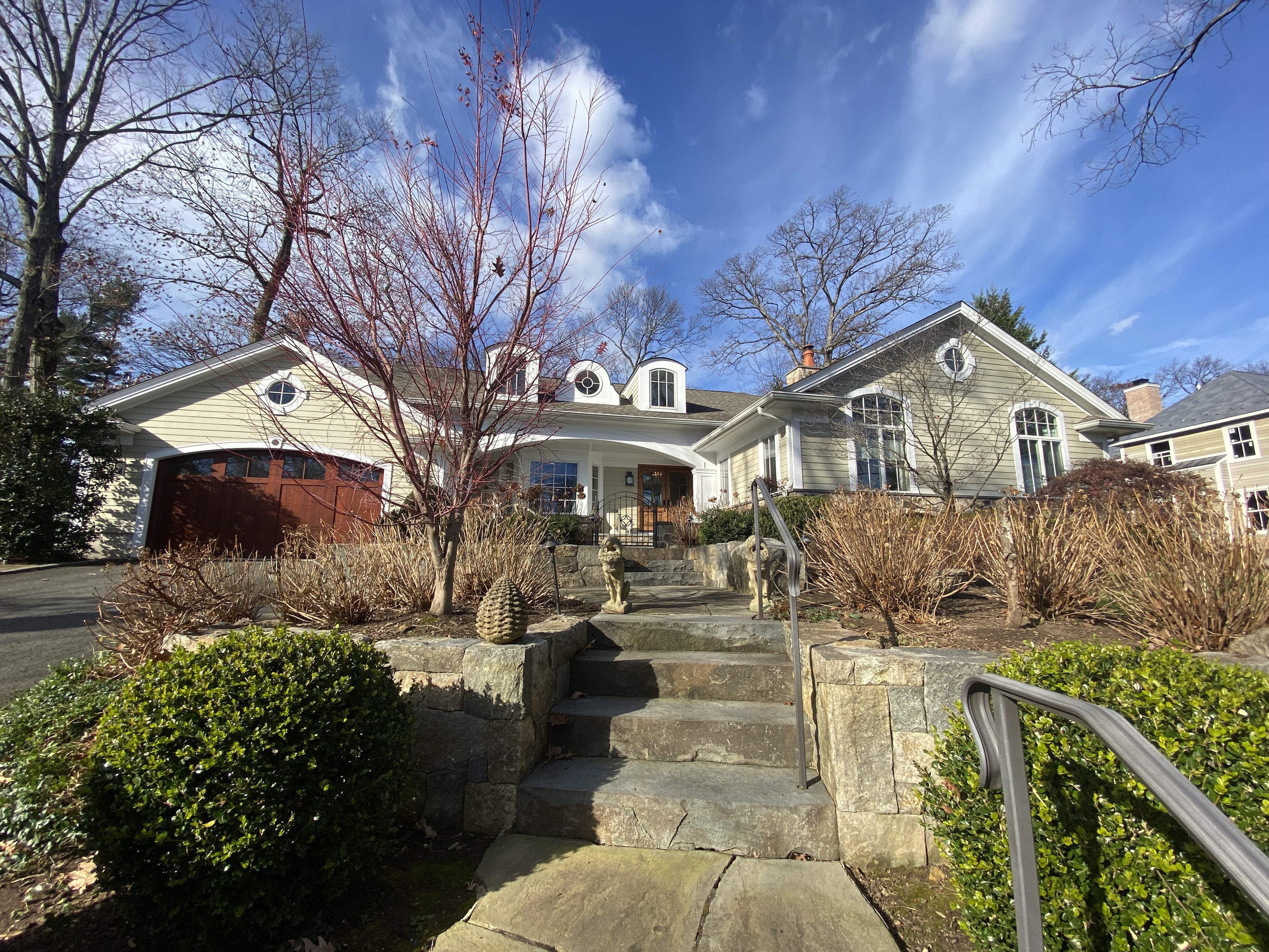 255 Oak Ridge Avenue