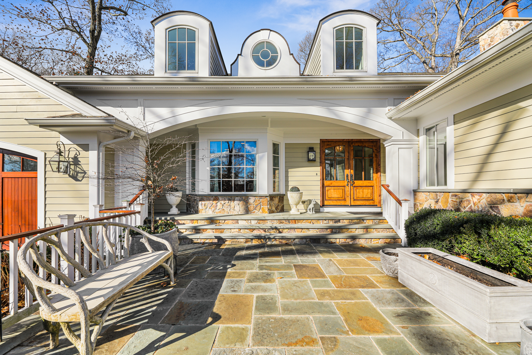255 Oak Ridge Avenue