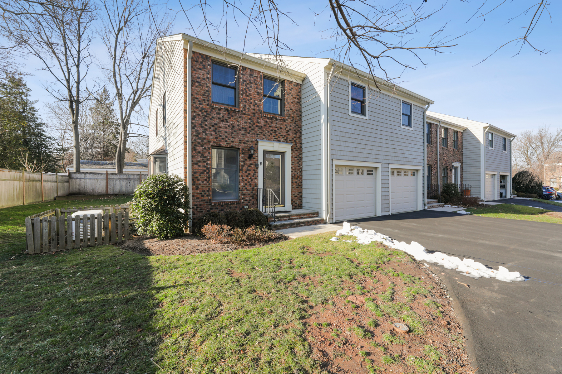 28 Morris Avenue, Unit V9