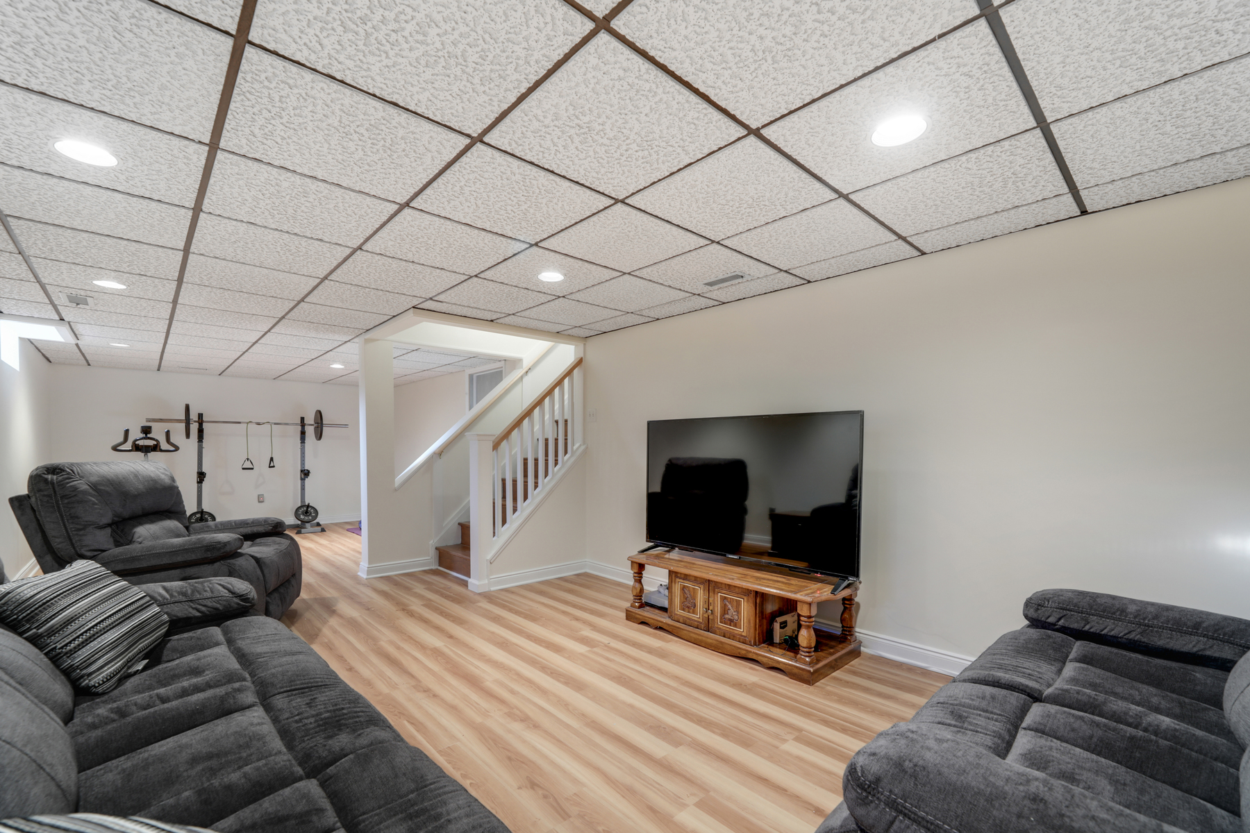 28 Morris Avenue, Unit V9