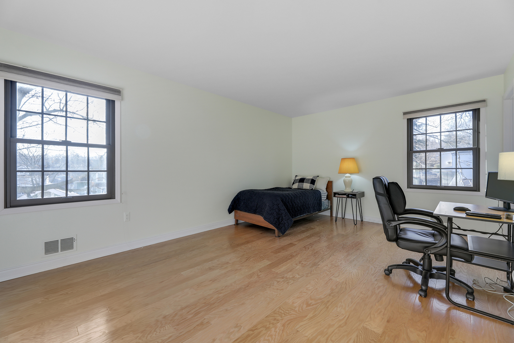 28 Morris Avenue, Unit V9