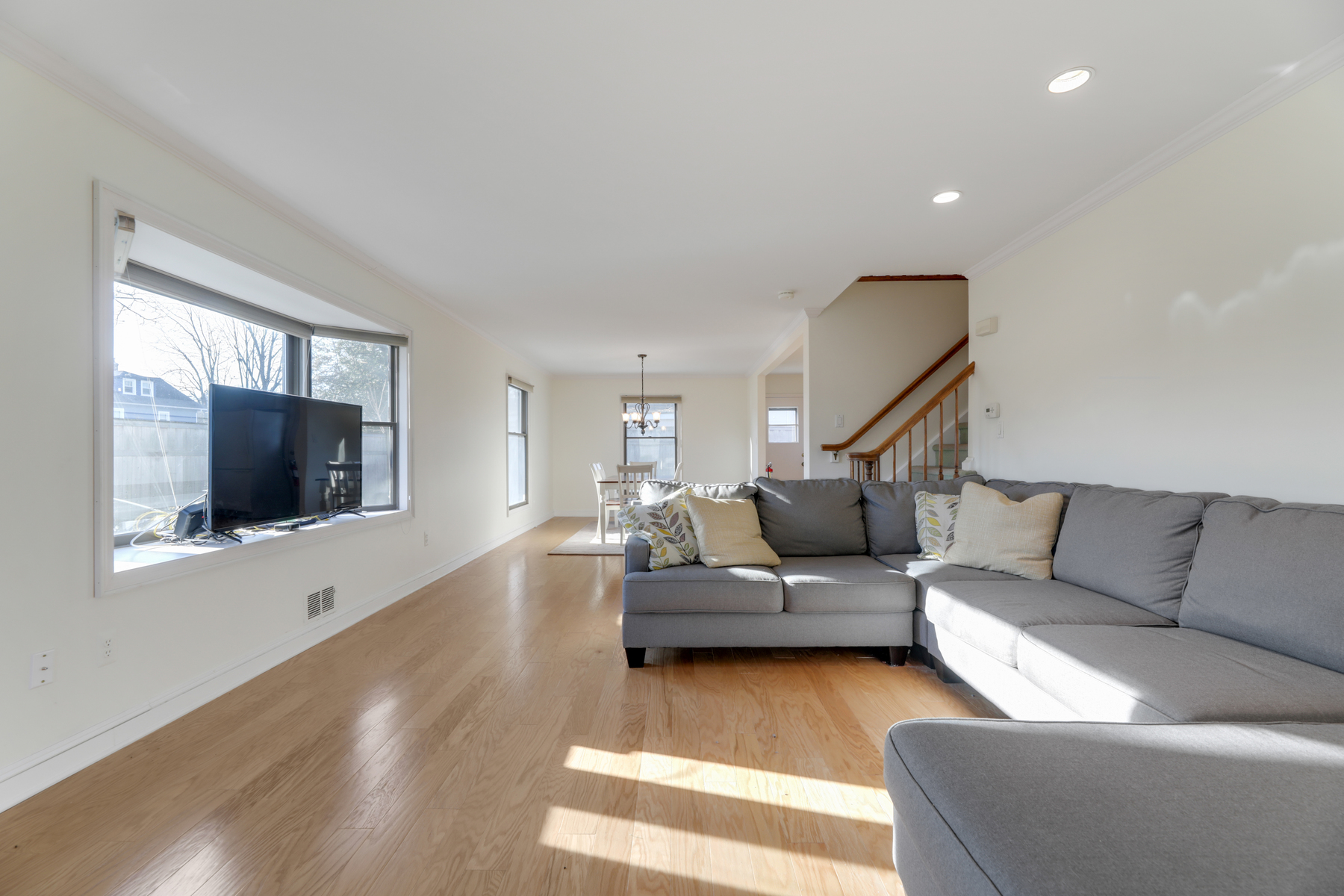 28 Morris Avenue, Unit V9