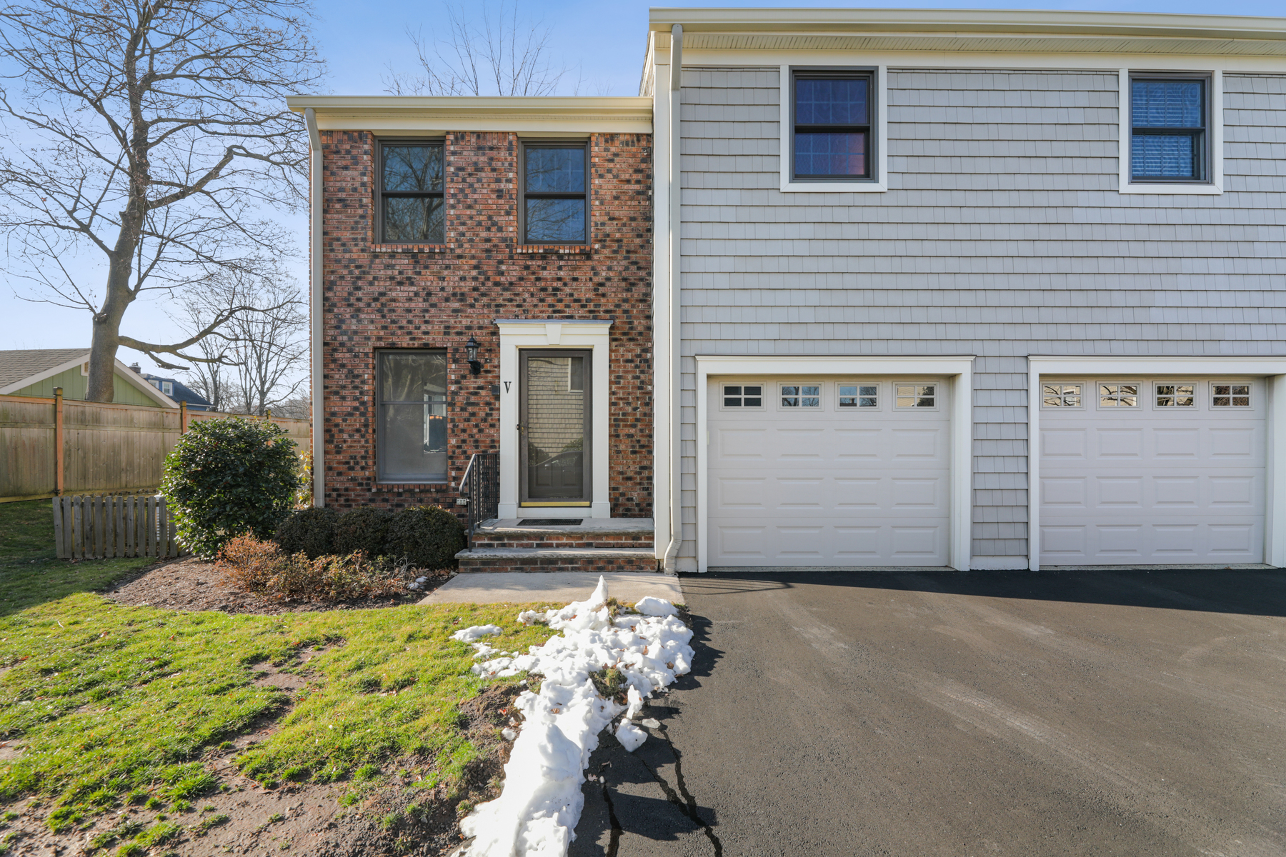 28 Morris Avenue, Unit V9