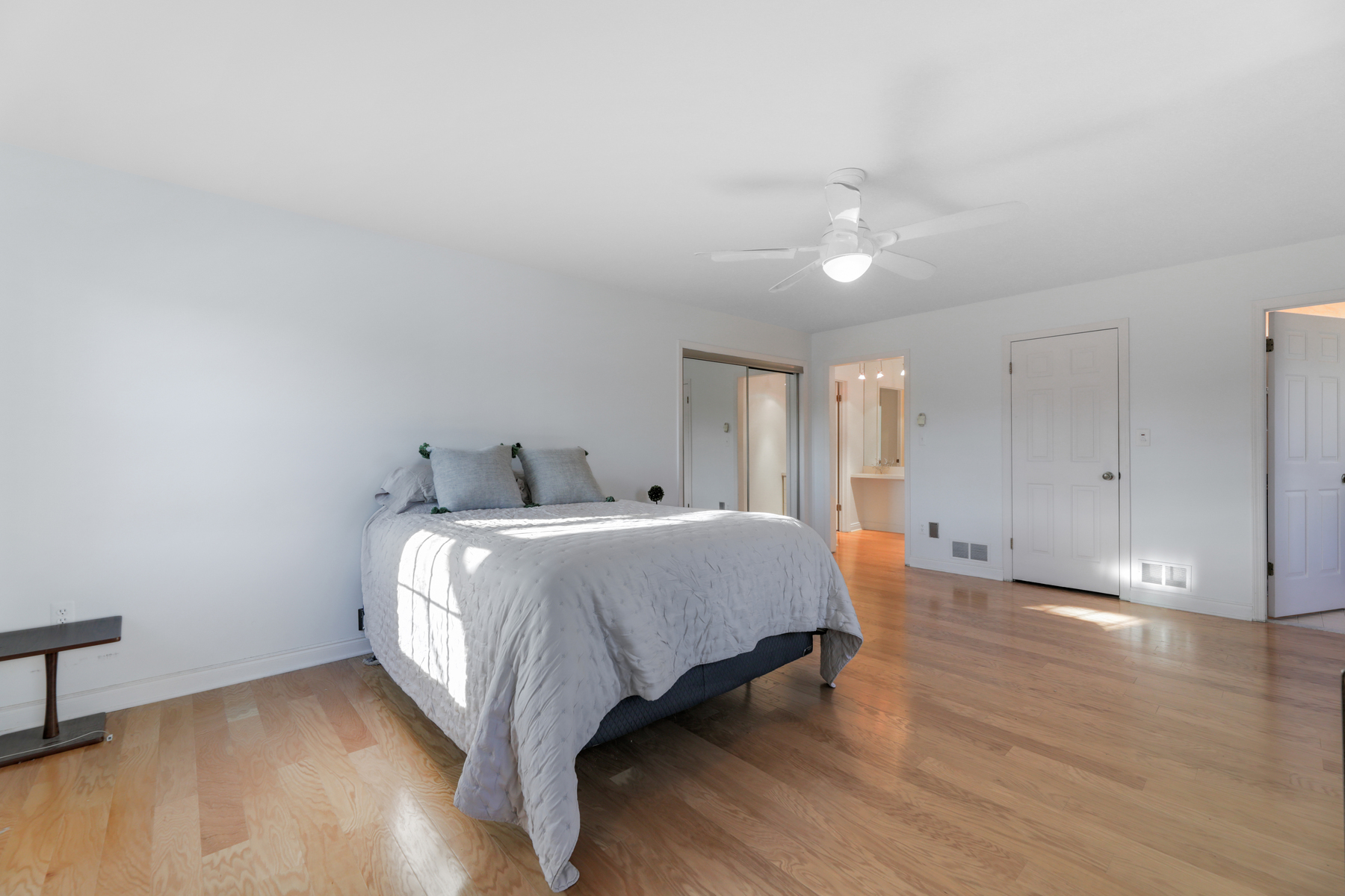 28 Morris Avenue, Unit V9