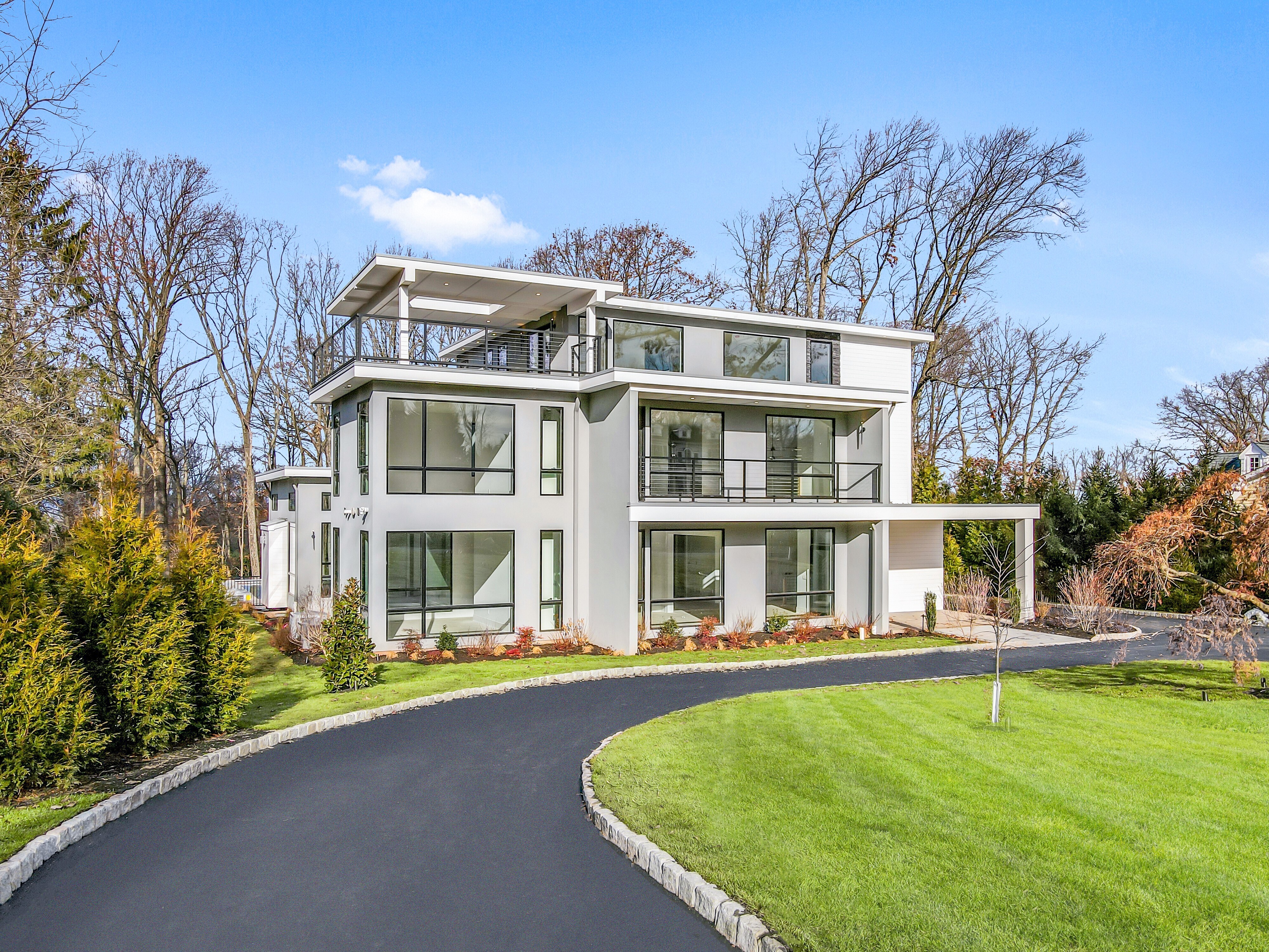 286 Hartshorn Drive