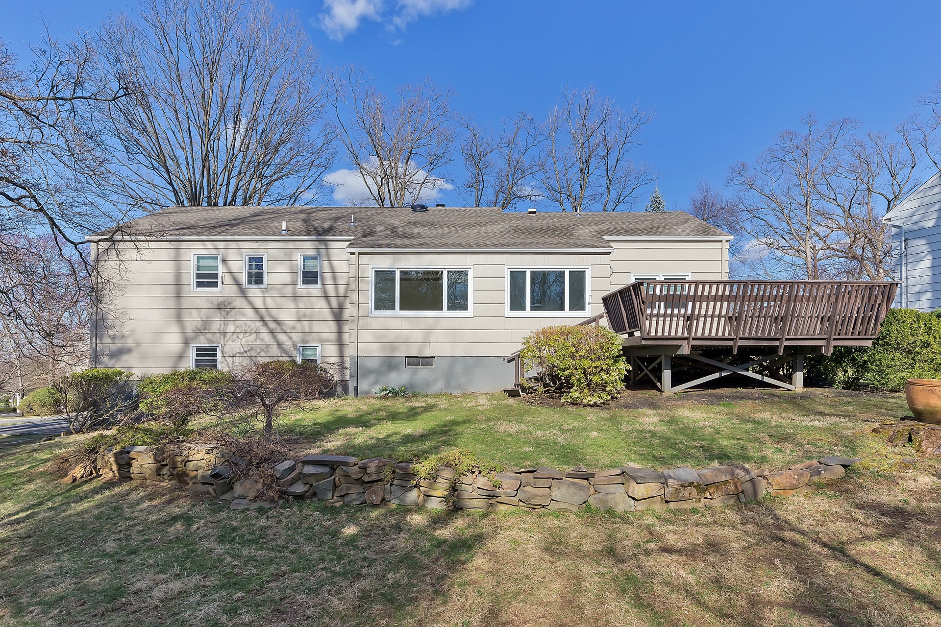 90 Roland Road