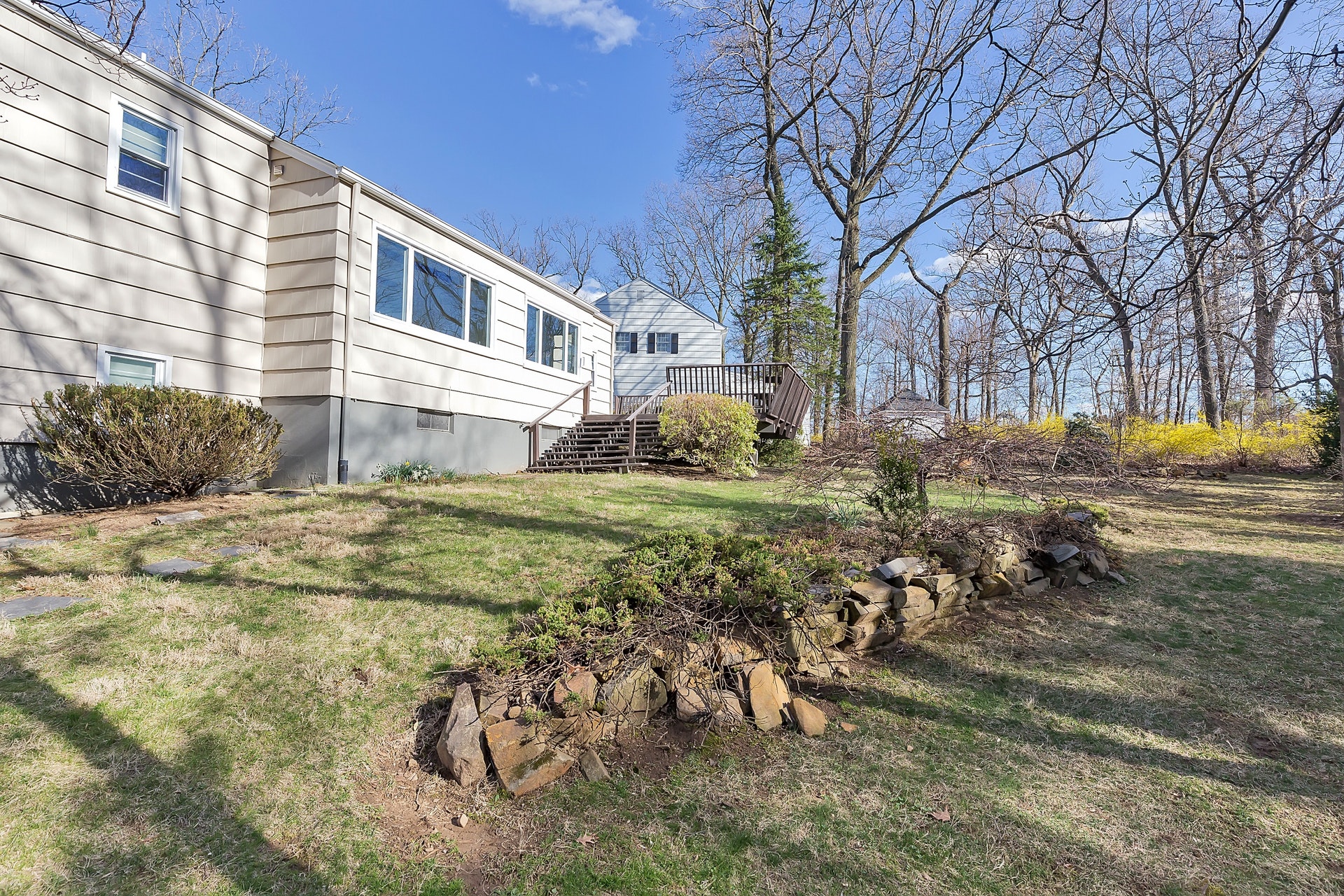 90 Roland Road
